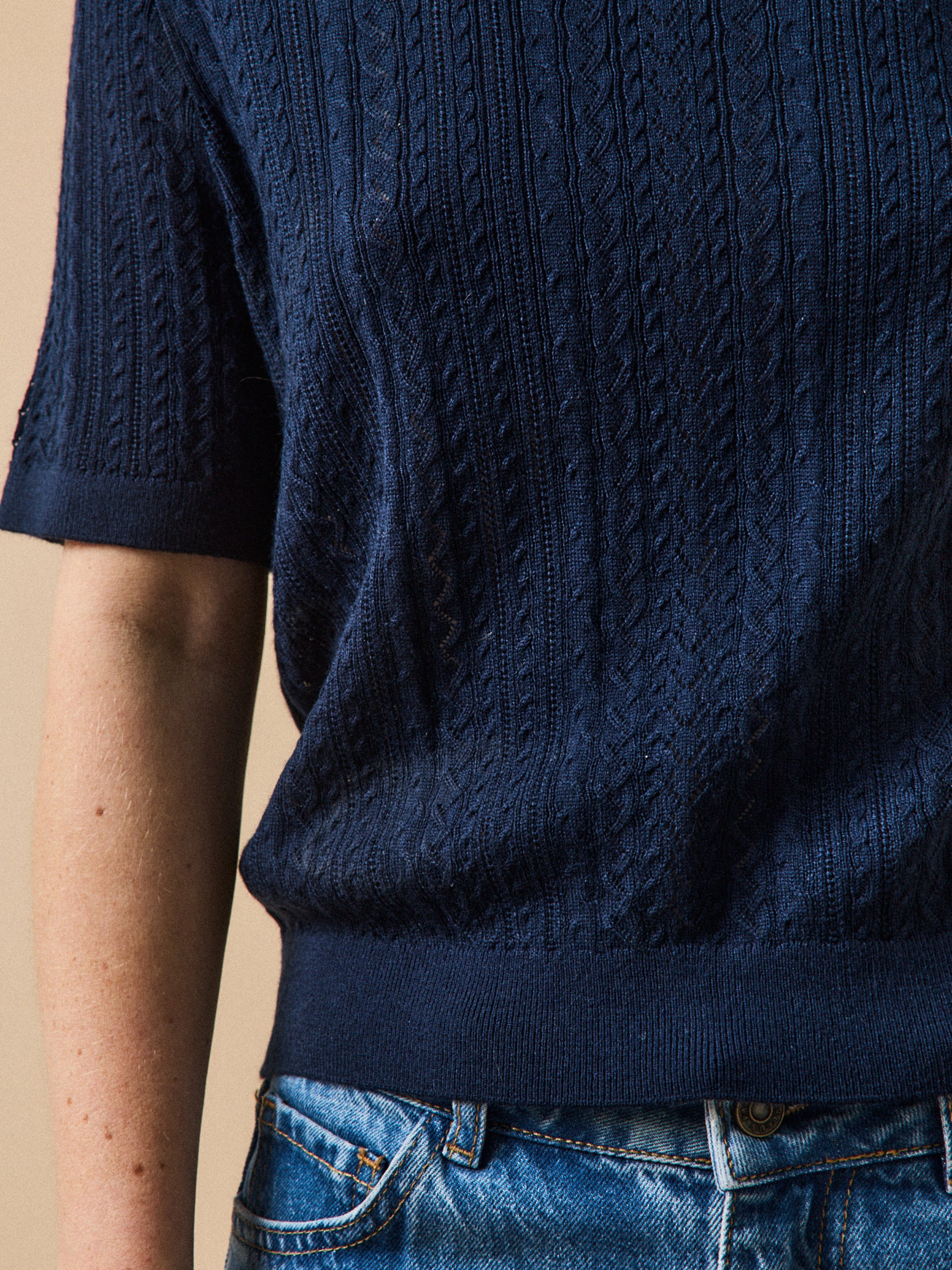 Pull ajouré manches courtes femme