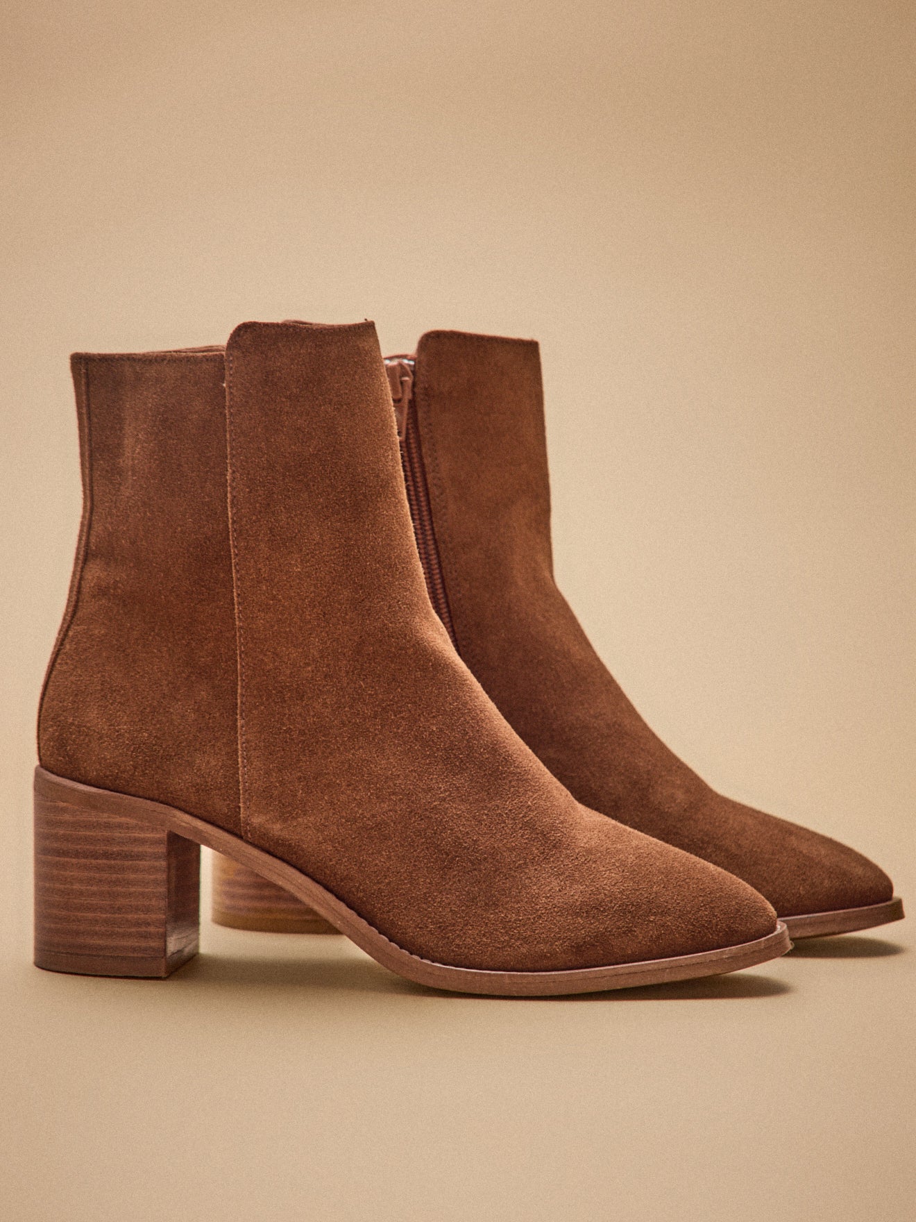 Boots croûte de cuir femme talon carré