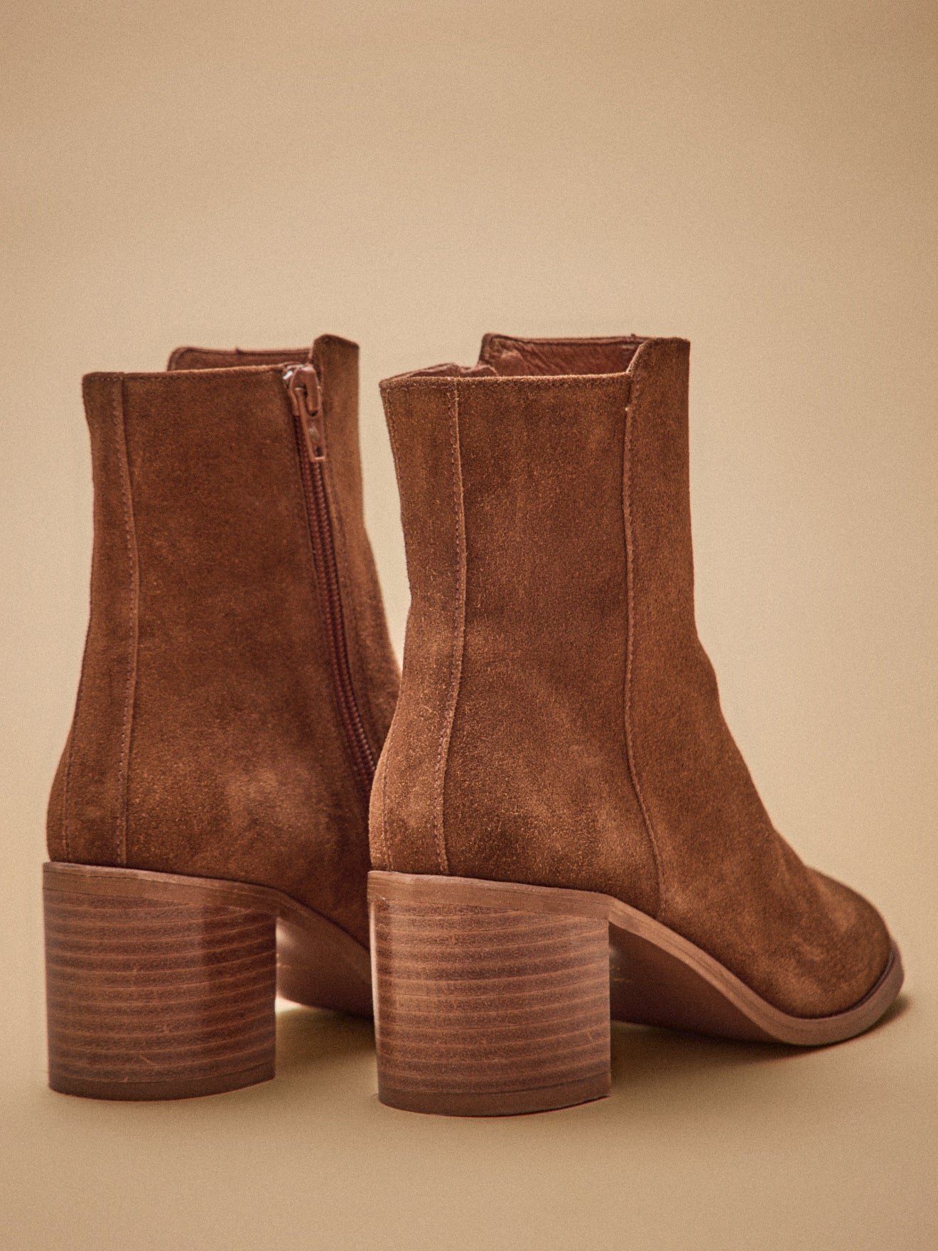 Boots croûte de cuir femme talon carré