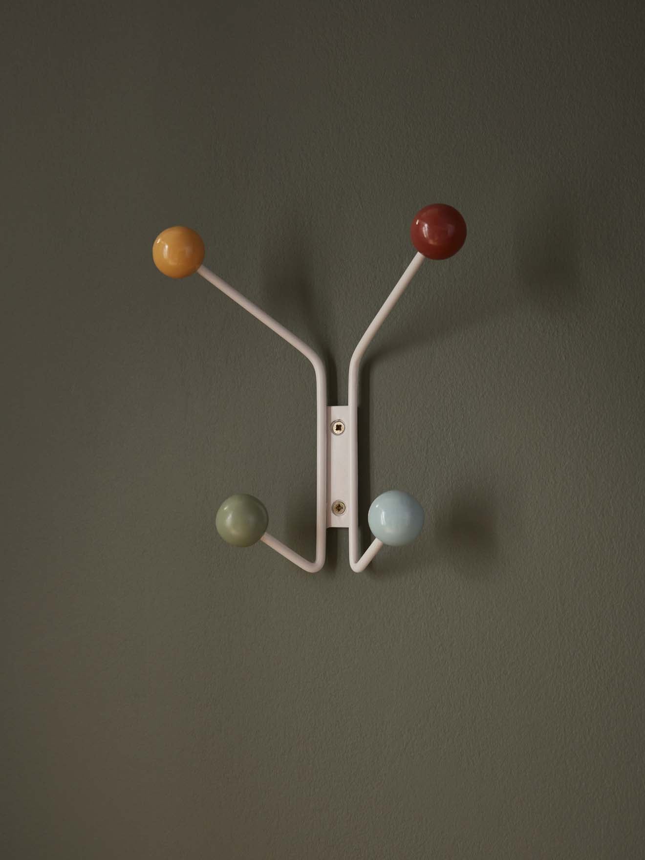 Wandkapstok met 4 bollen in metaal en hout "Alice"