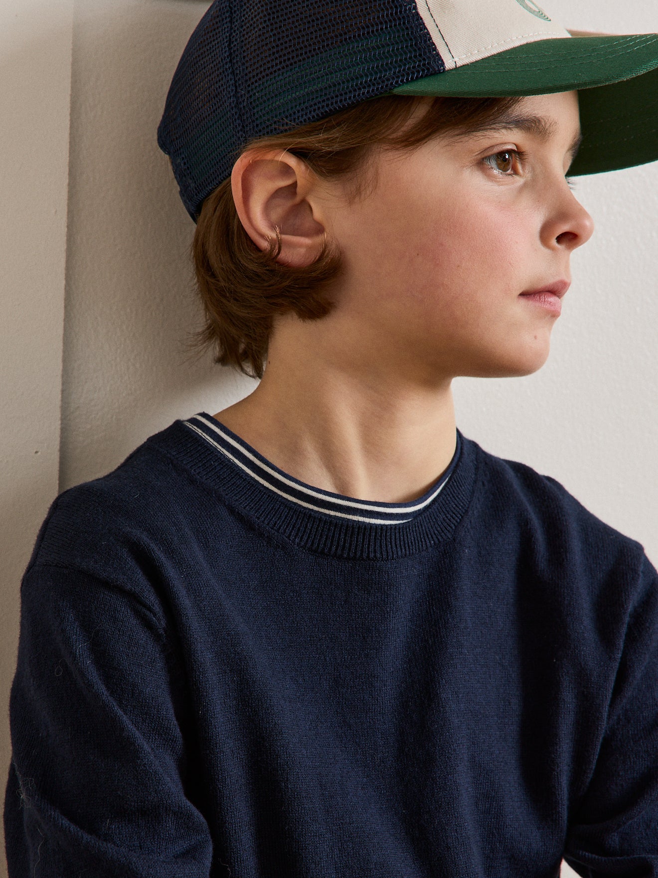 Jongenstrui met ronde hals