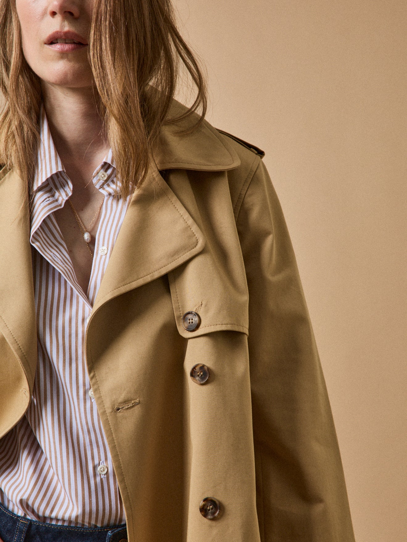 Lange damestrenchcoat met tailleurkraag - biokatoen