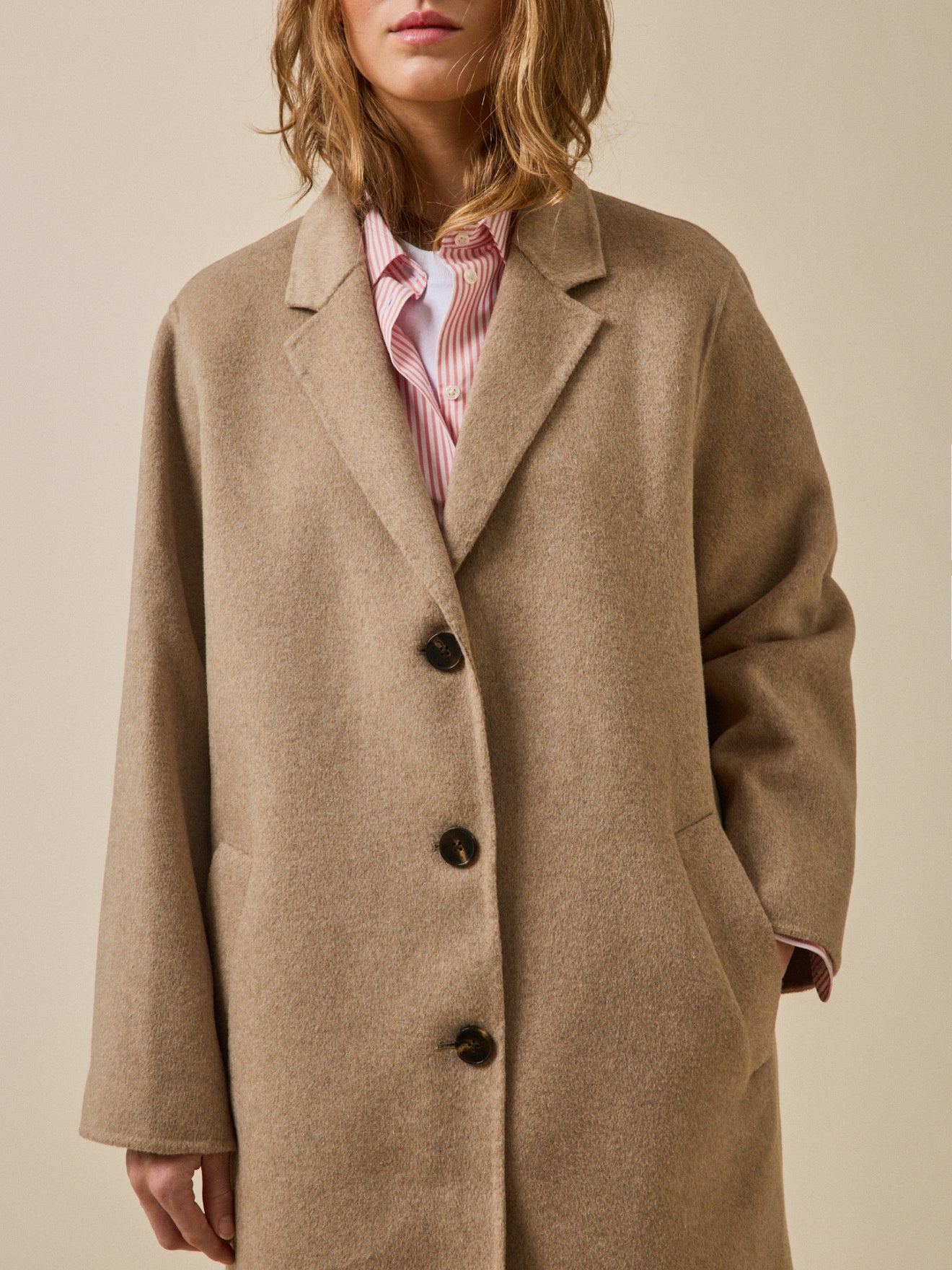 Damesmantel in dubbelzijdige wolmix