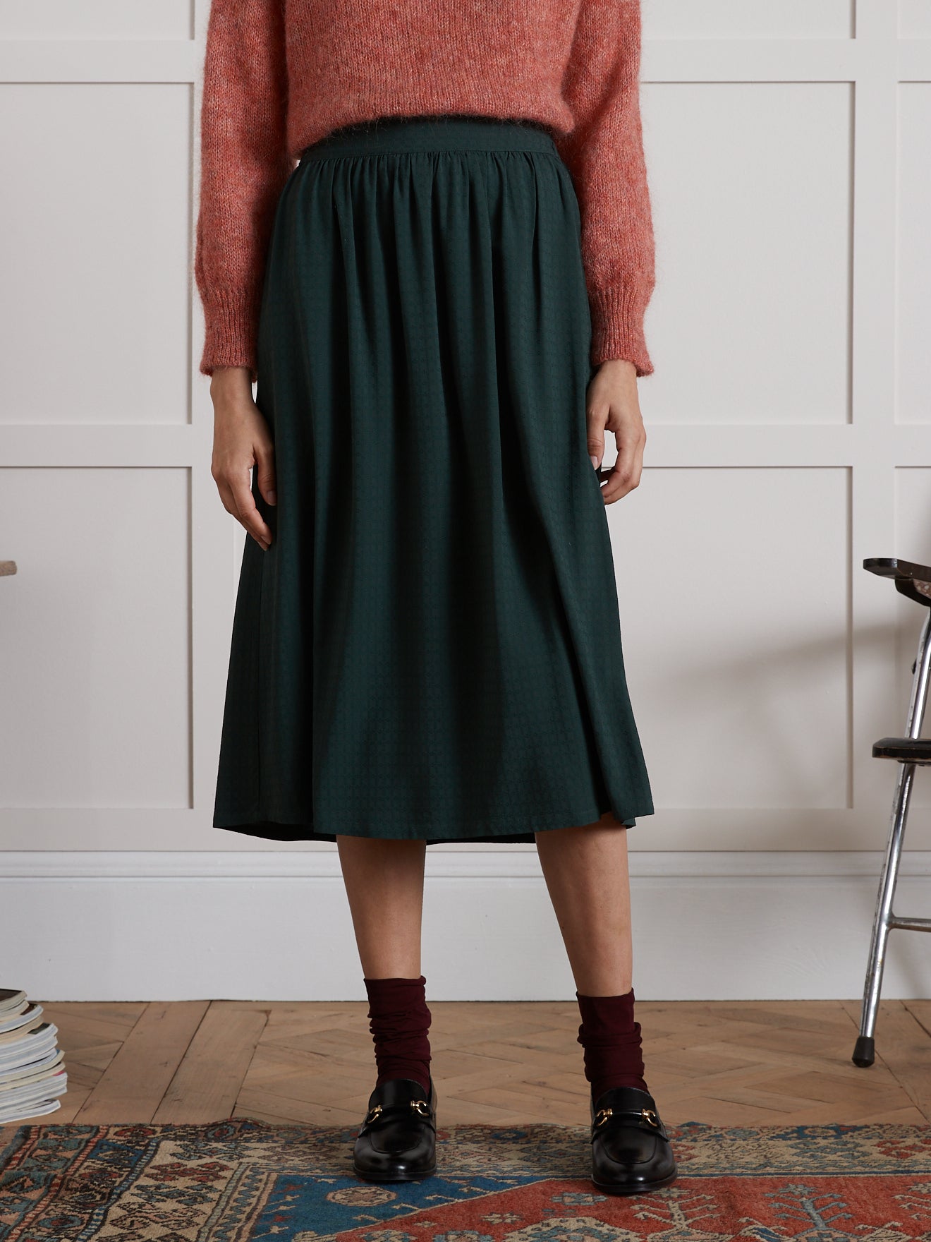 Halflange damesrok - dobby viscose