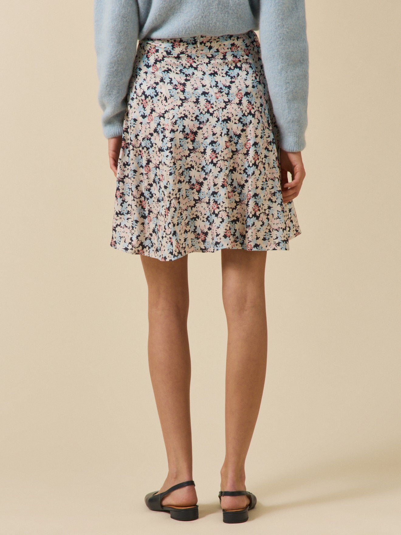 Korte damesrok met Pop Flower-print