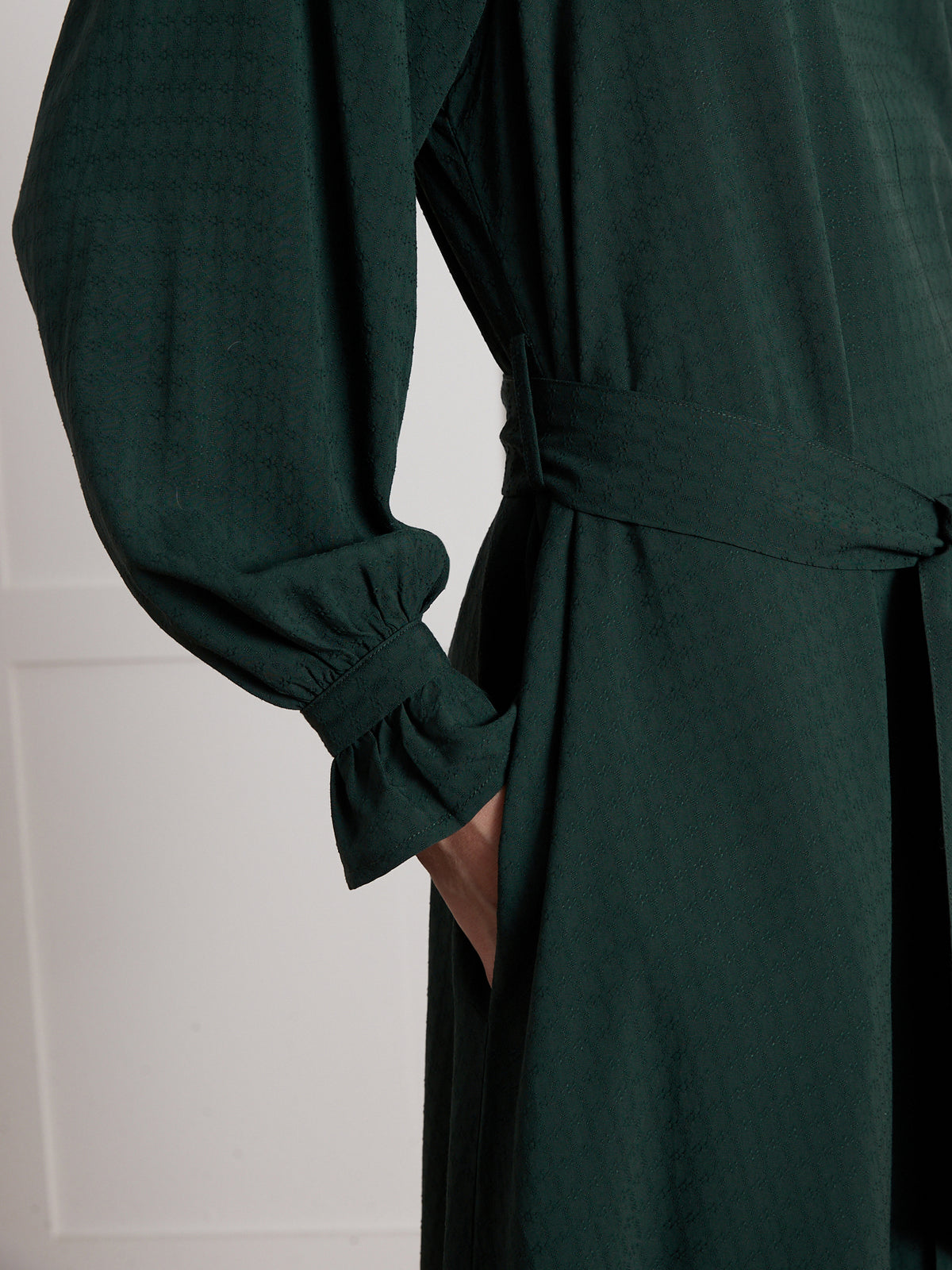 Robe mi-longue col volanté femme viscose dobby