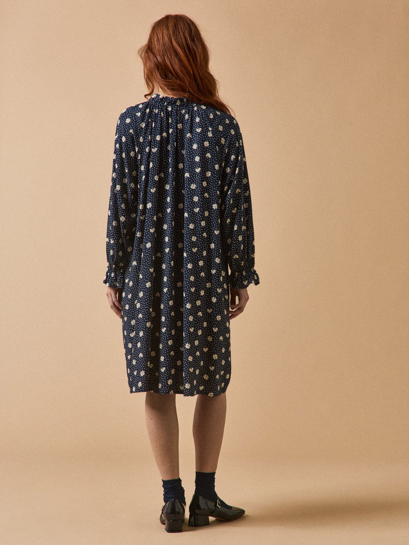 Robe housse courte femme viscose dobby imprimé Trèfles