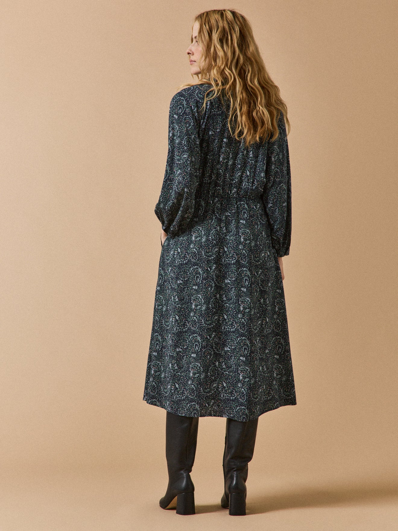 Damesjurk met Noelia-print van Pablo Piatti