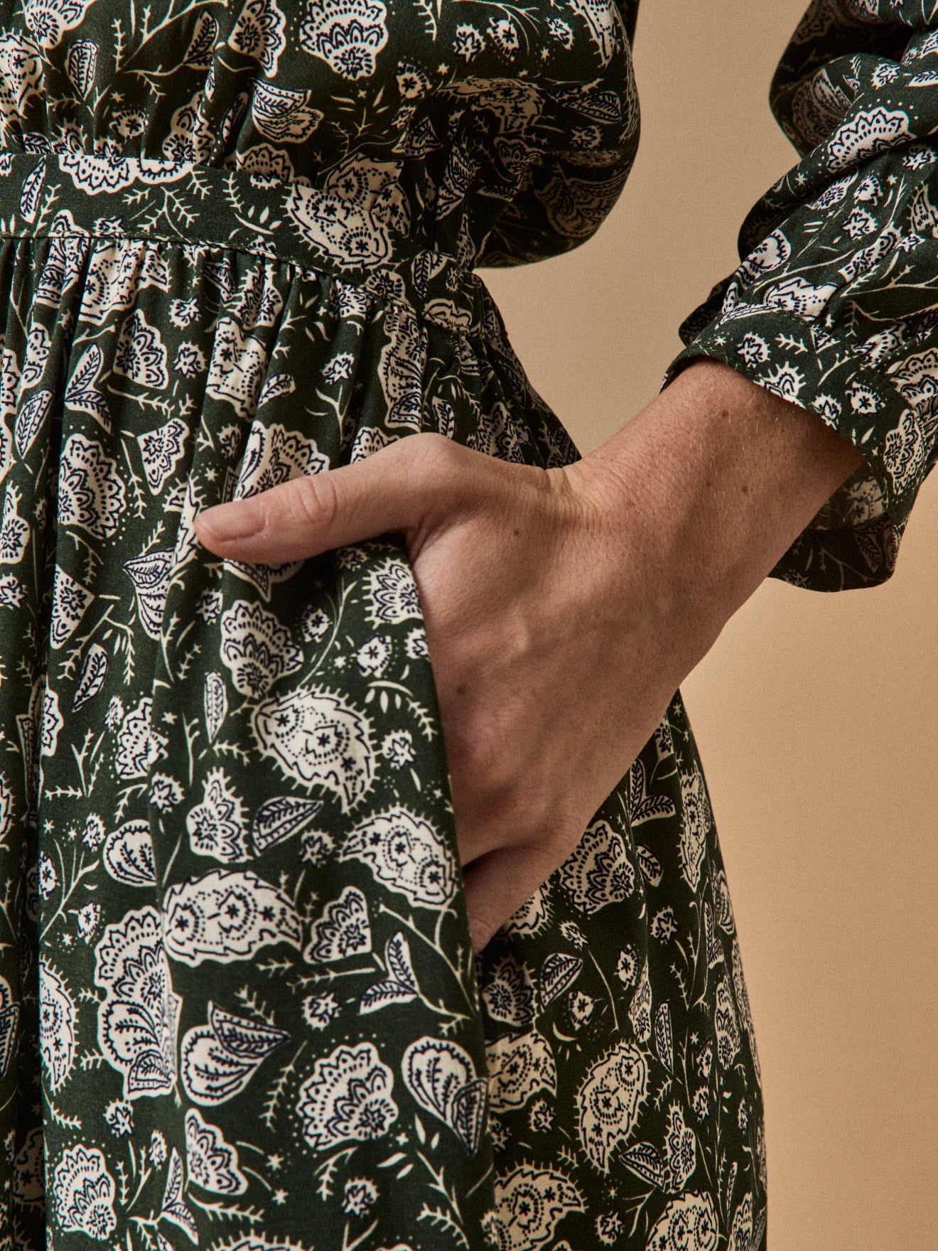 Halflange damesjurk met Lilith-print