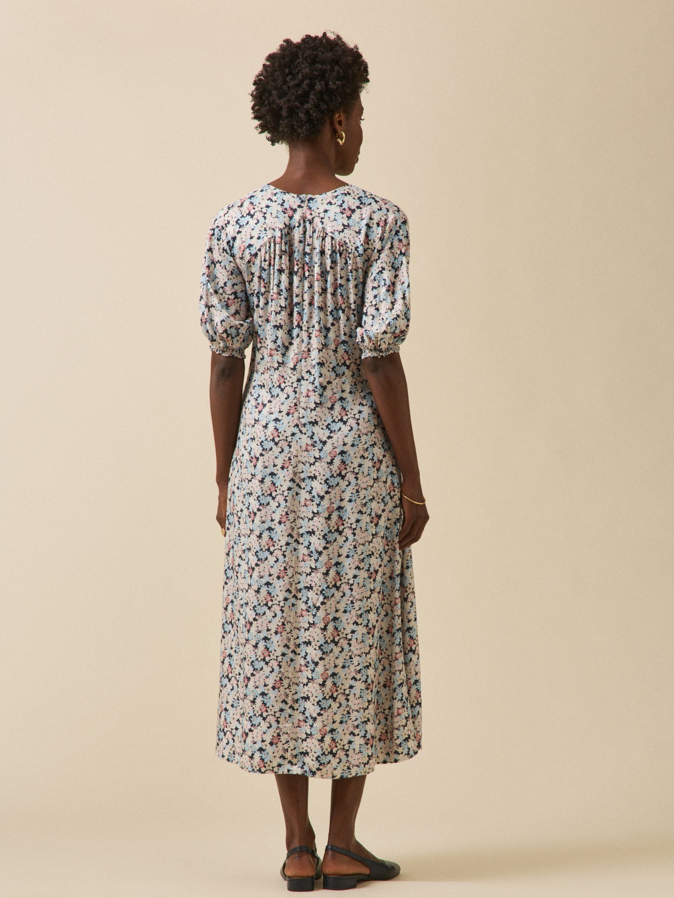 Lange damesjurk met Pop Flower-print