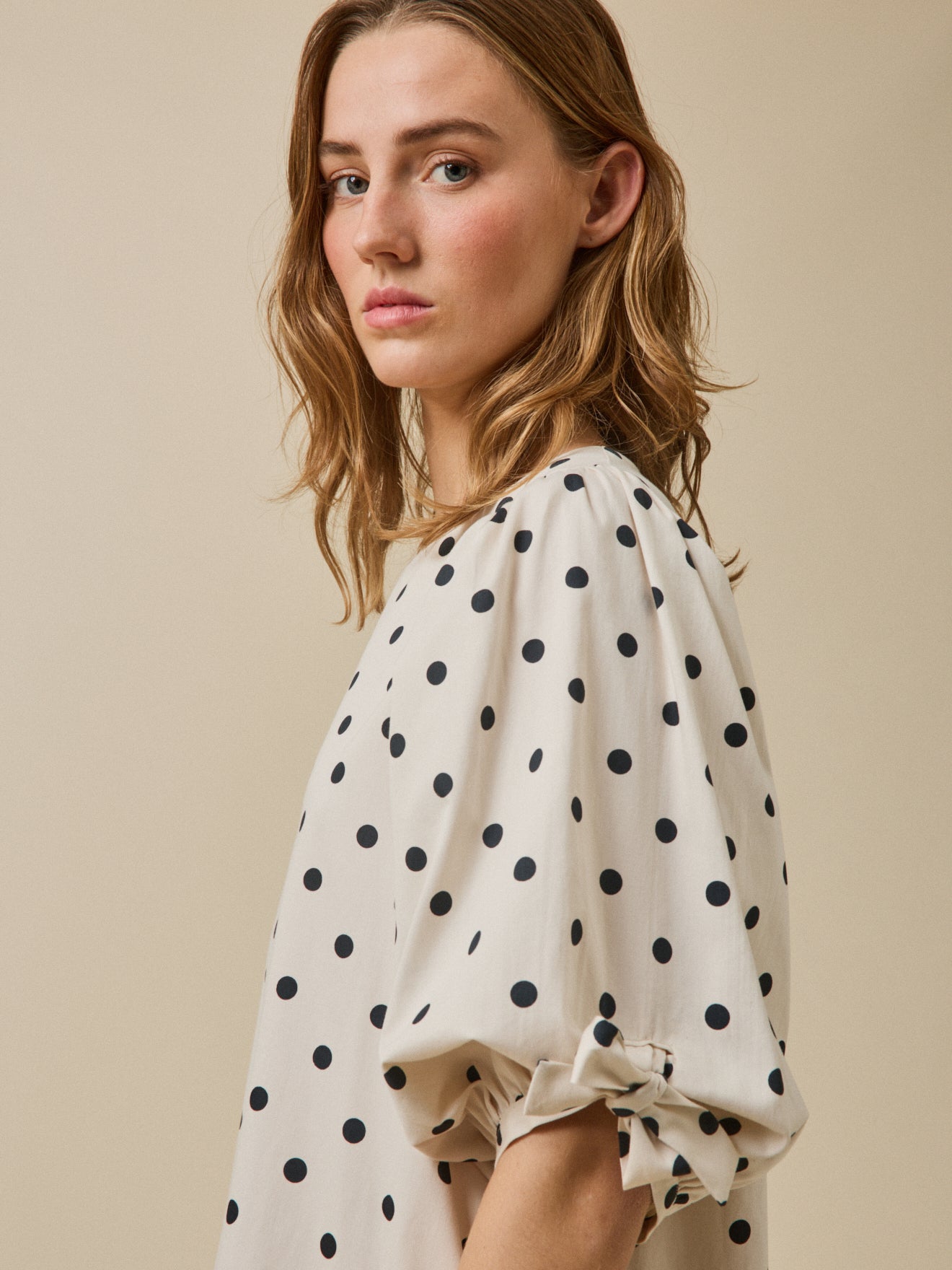 Robe courte à pois femme