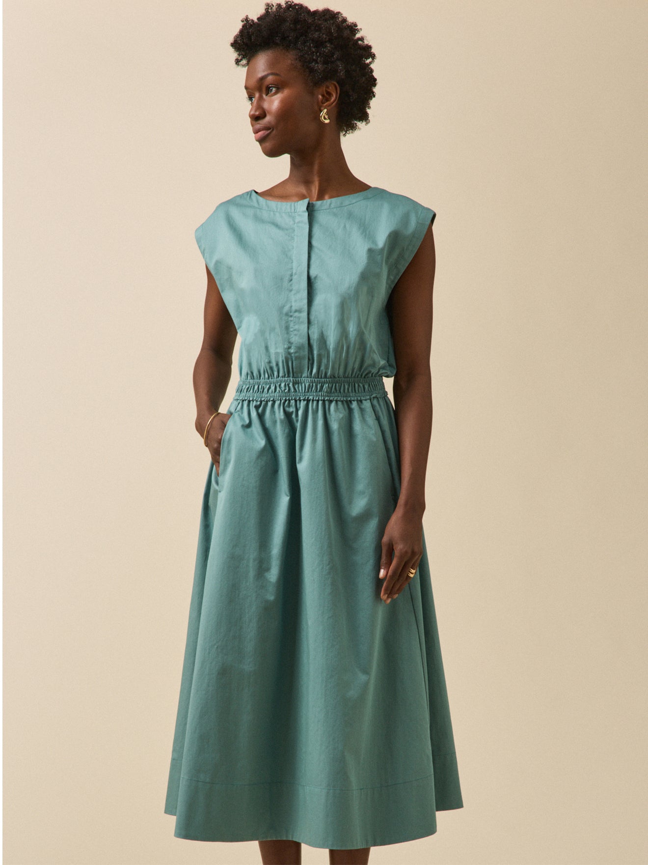 Lange, feestelijke damesjurk in popeline met satijnglans