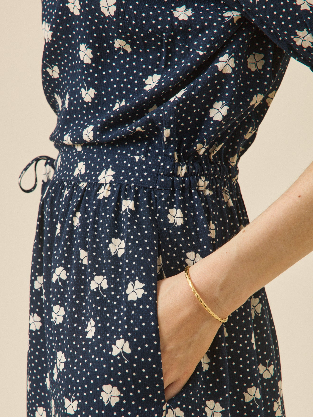 Halflange damesjurk met klaverprint - dobby viscose