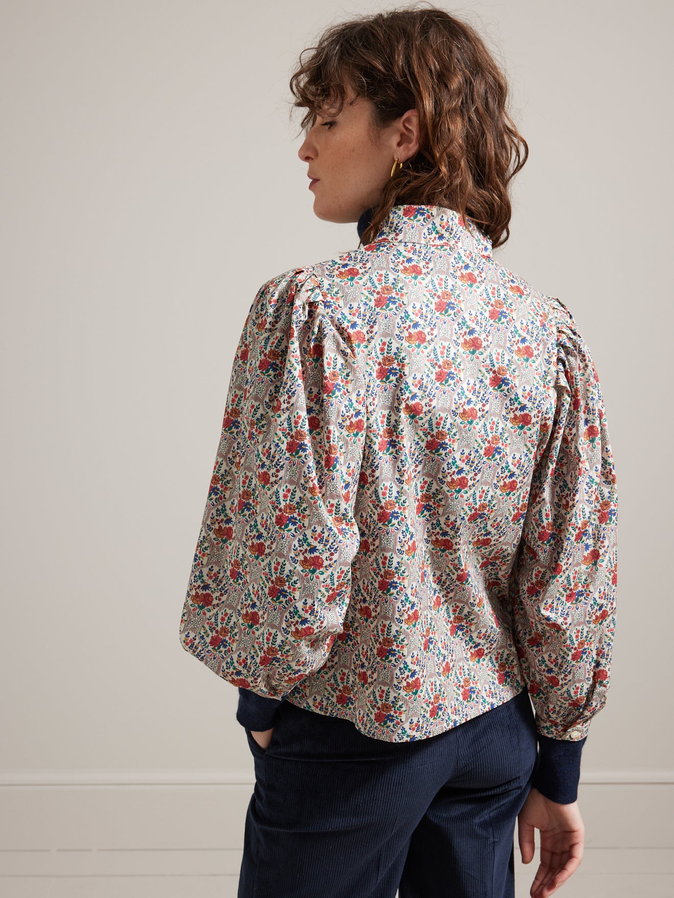 Damesbloes met ballonmouwen in Liberty - Limited Collection