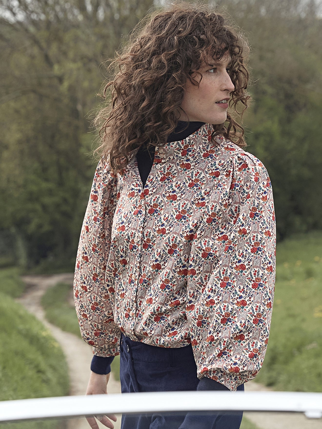 Damesbloes met ballonmouwen in Liberty - Limited Collection