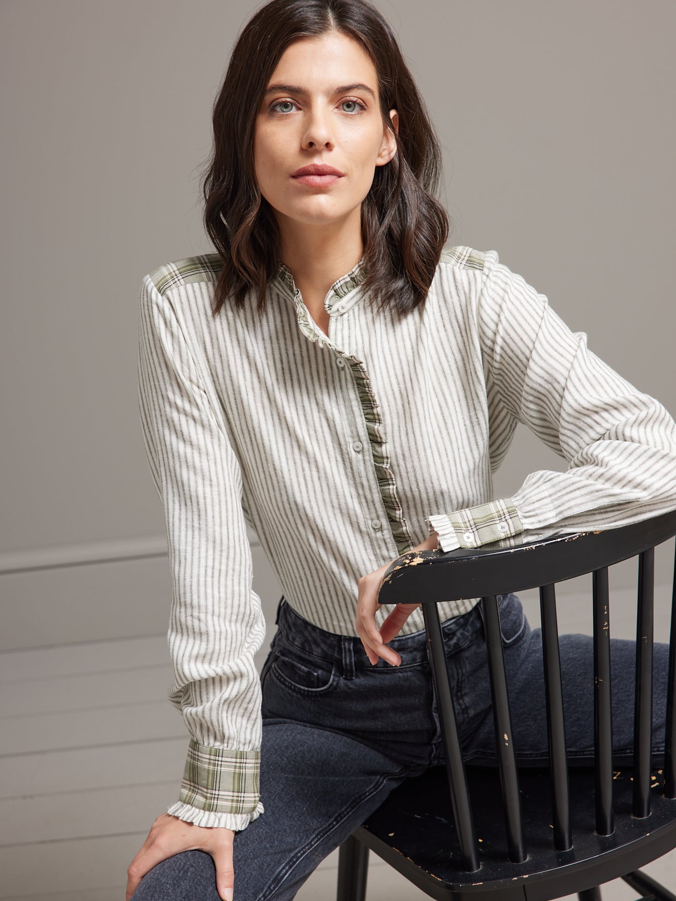 Chemise col froufrou femme rayures et carreaux