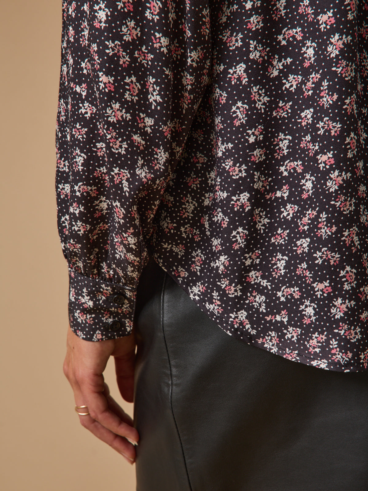 Damesbloes met Flower confetti-print