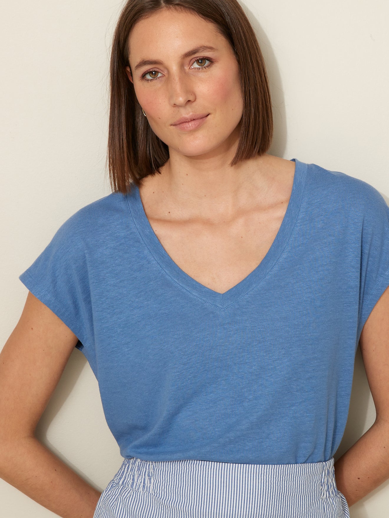 Damesshirt met V-hals in viscose en linnen