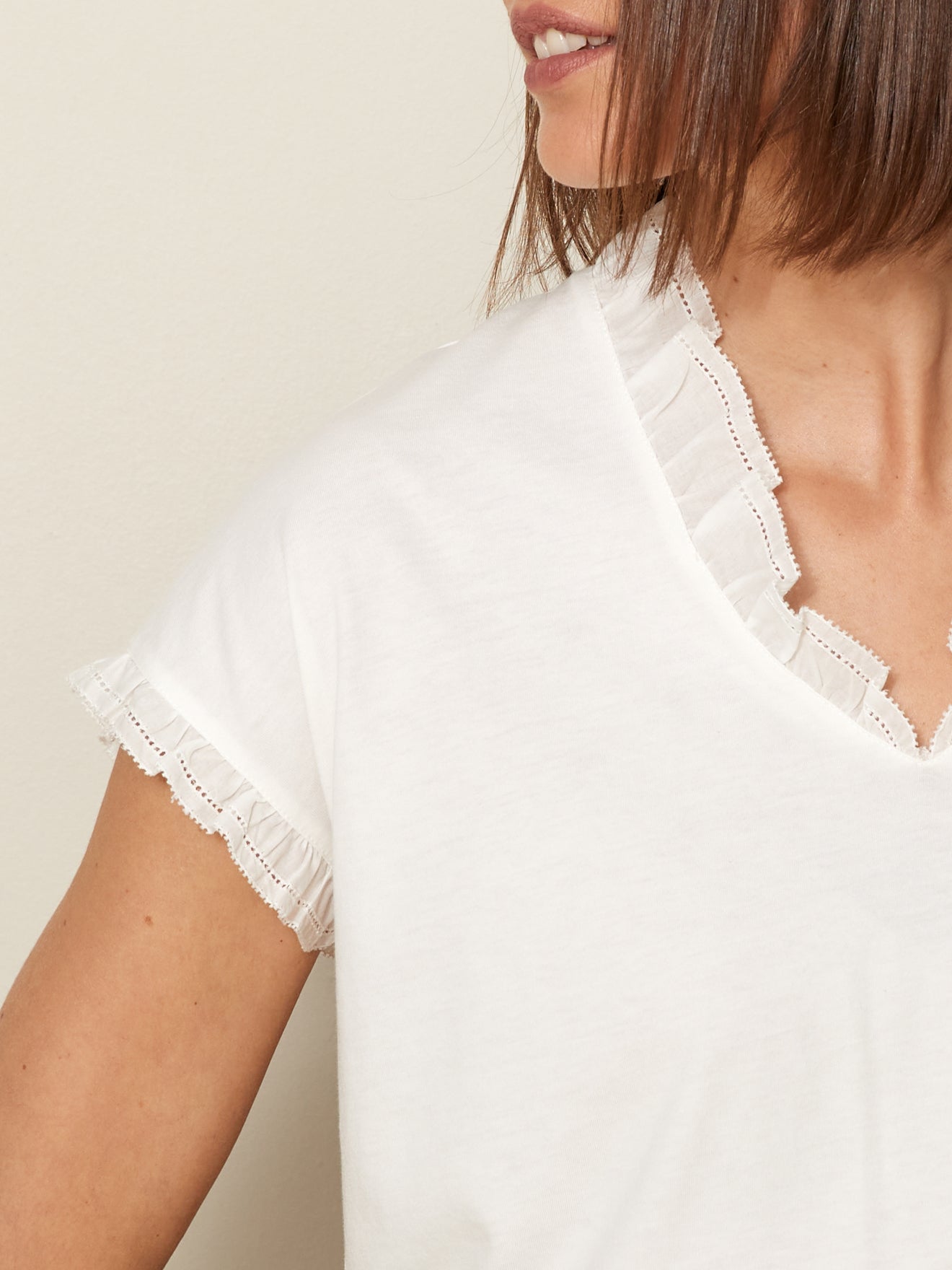 Damesshirt met borduursel - modal en biokatoen