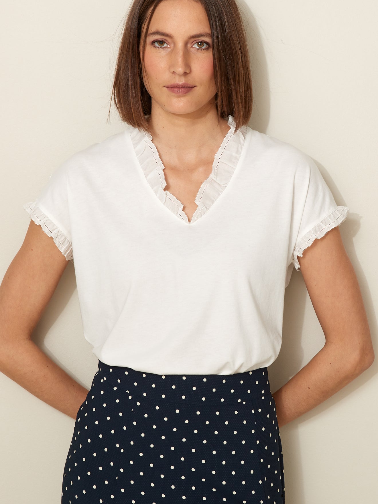 Damesshirt met borduursel - modal en biokatoen