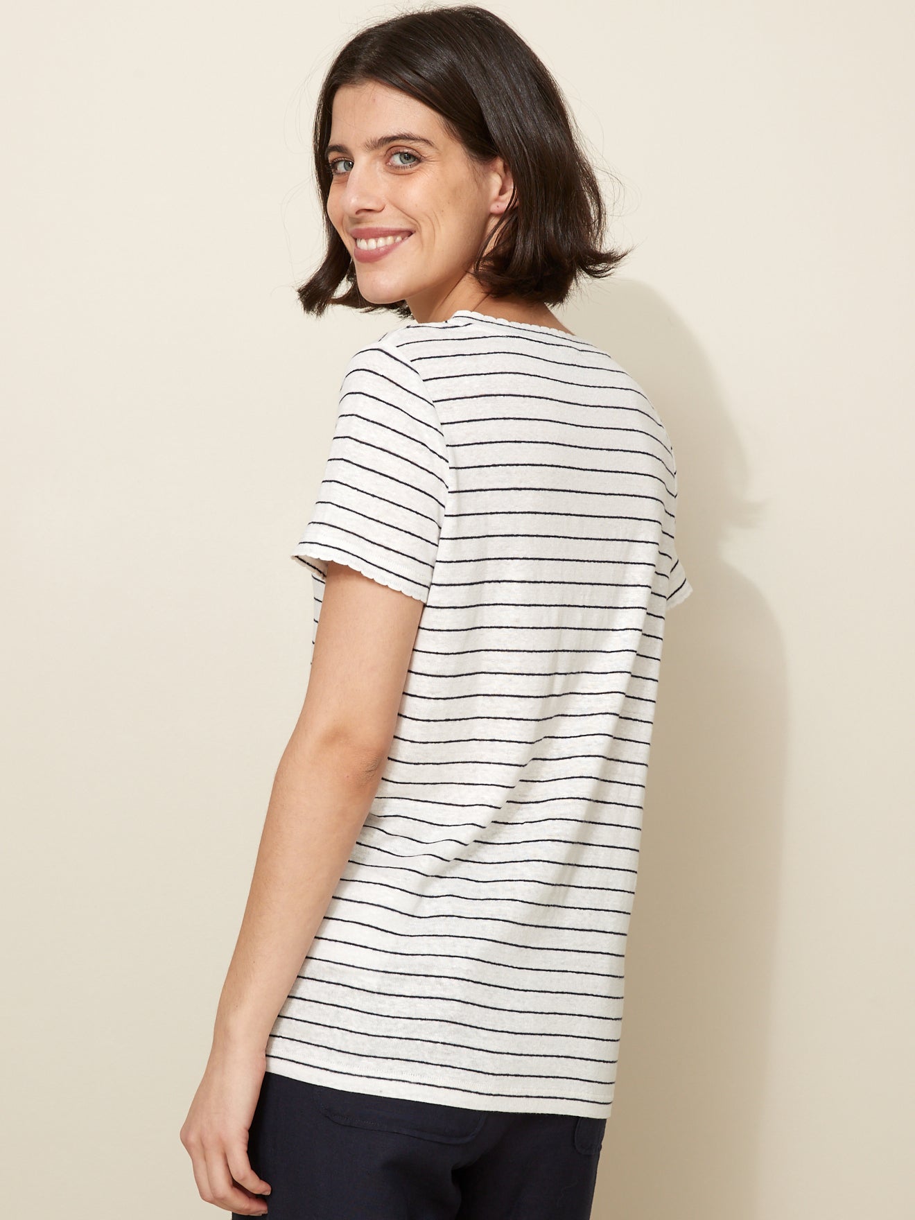 T-shirt rayé col V femme en lin