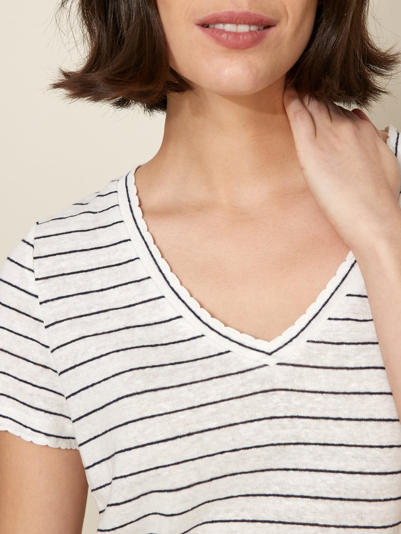 T-shirt rayé col V femme en lin