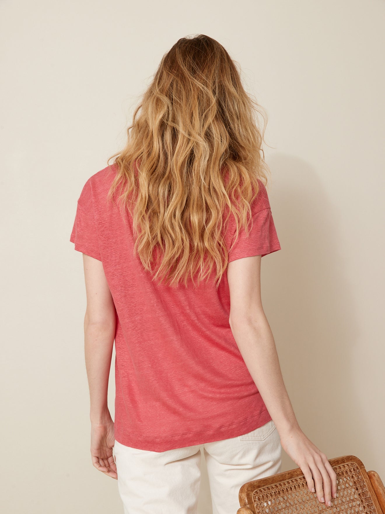 T-shirt col V femme en lin