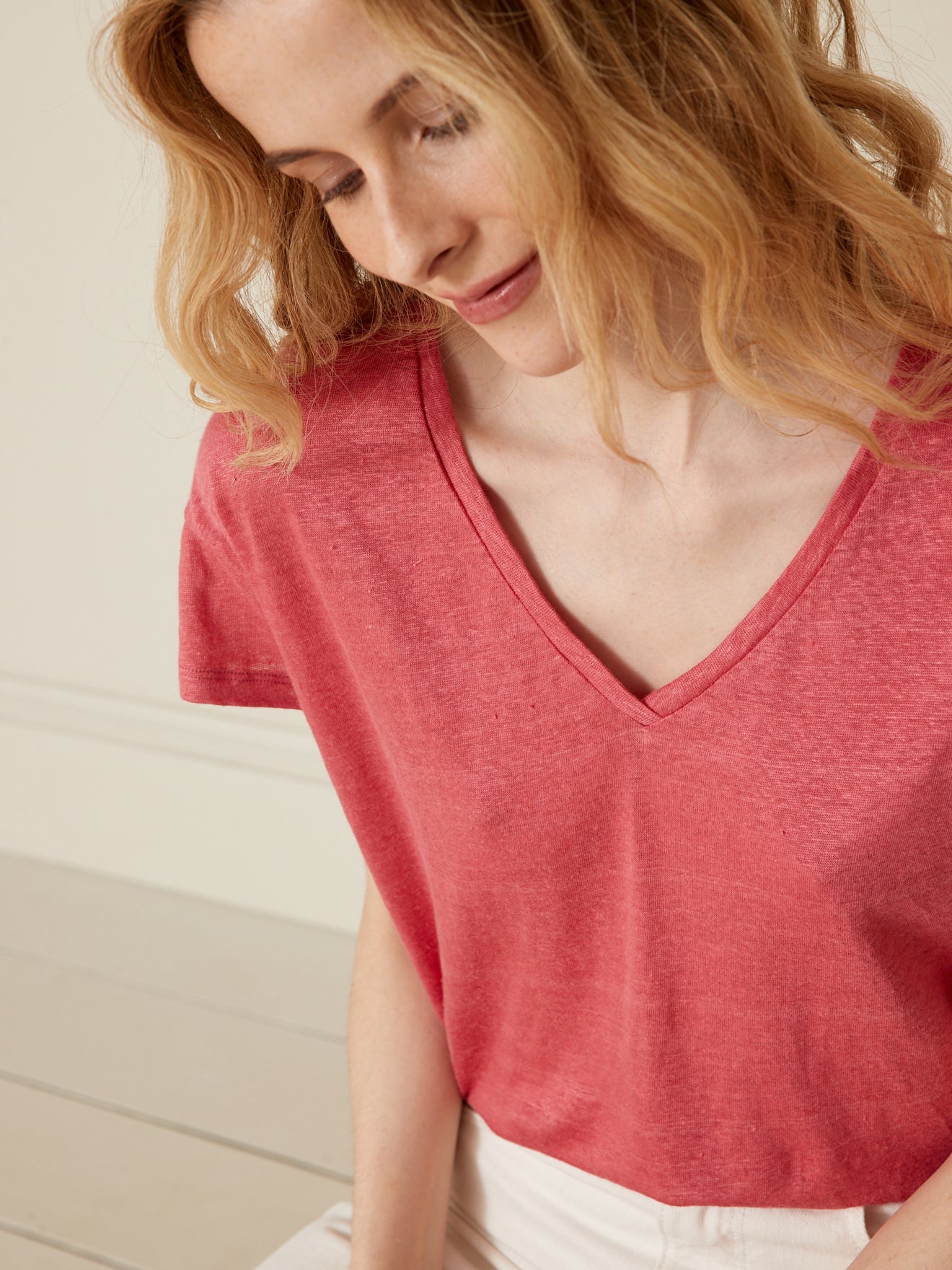 T-shirt col V femme en lin