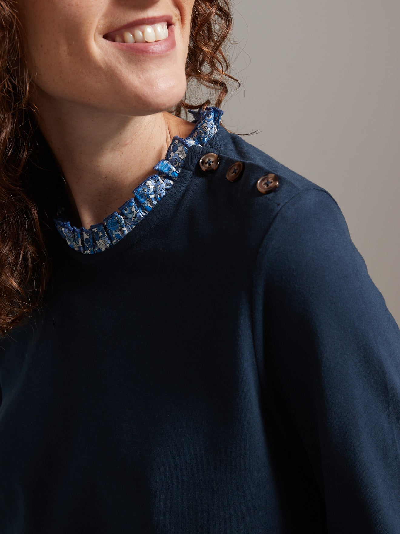 Damesshirt met kraag in Liberty - biokatoen