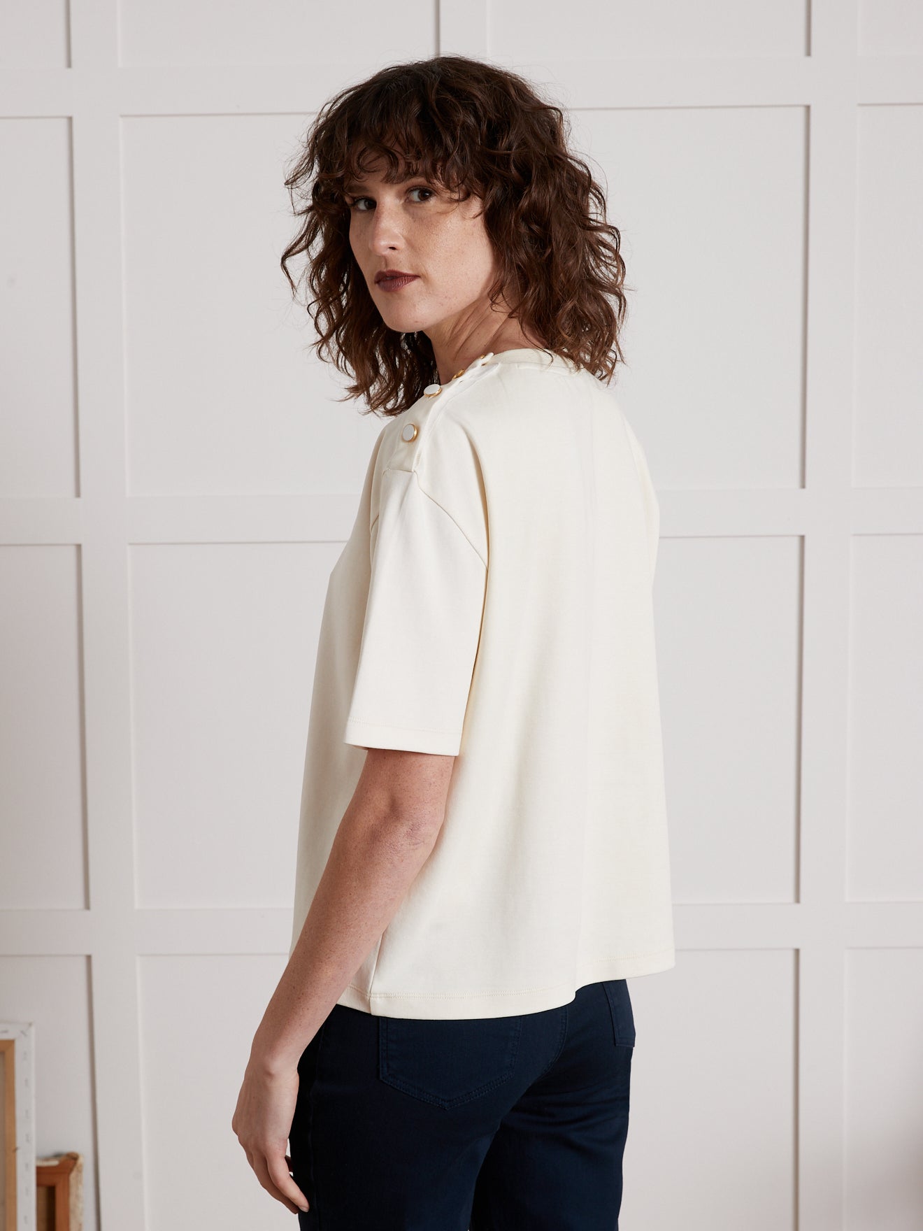 Damesshirt met ronde hals en knoopsluiting - biokatoen