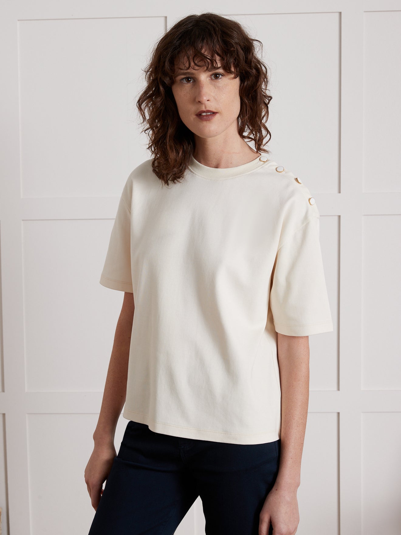 Damesshirt met ronde hals en knoopsluiting - biokatoen
