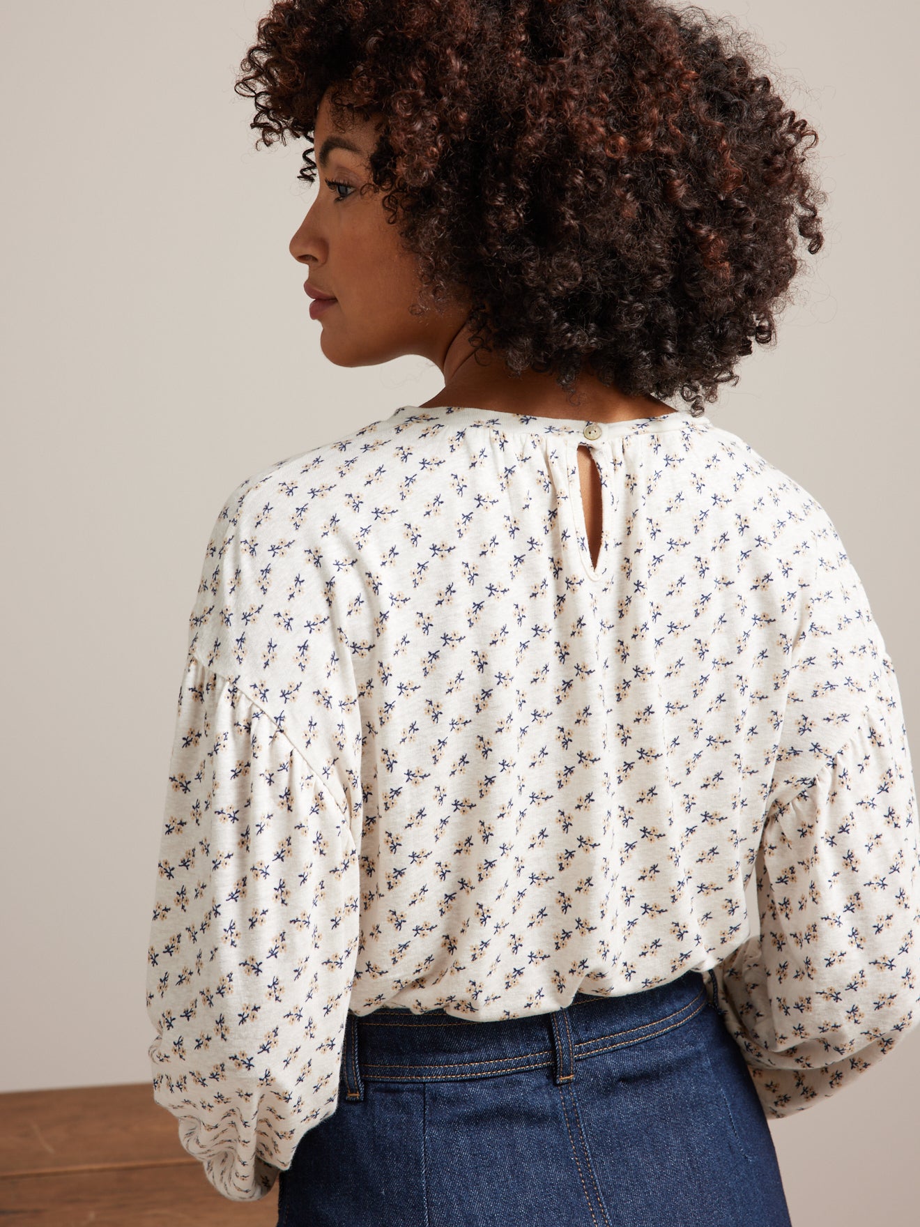 Damesshirt met ballonmouwen in linnen en viscose