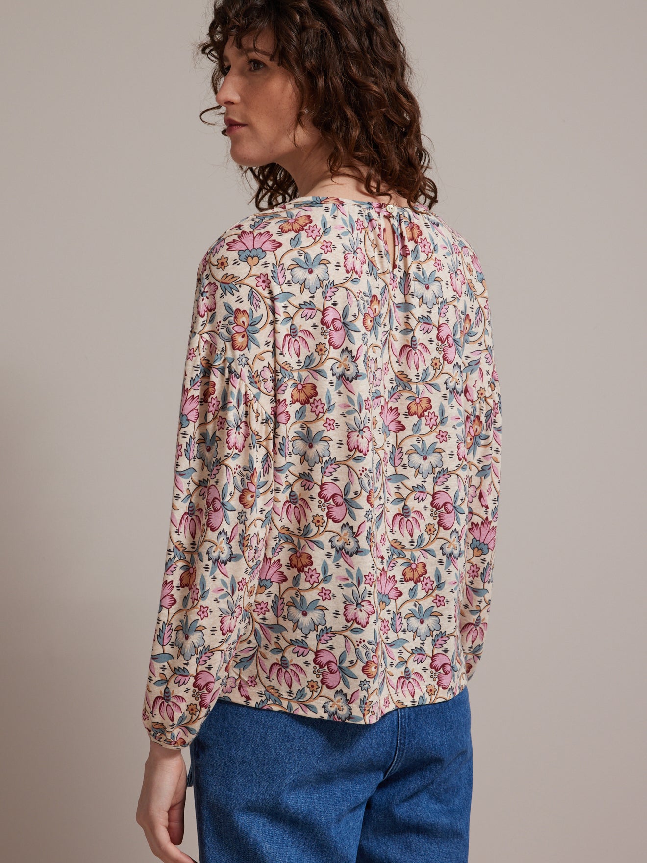 Damesshirt met ballonmouwen in linnen en viscose