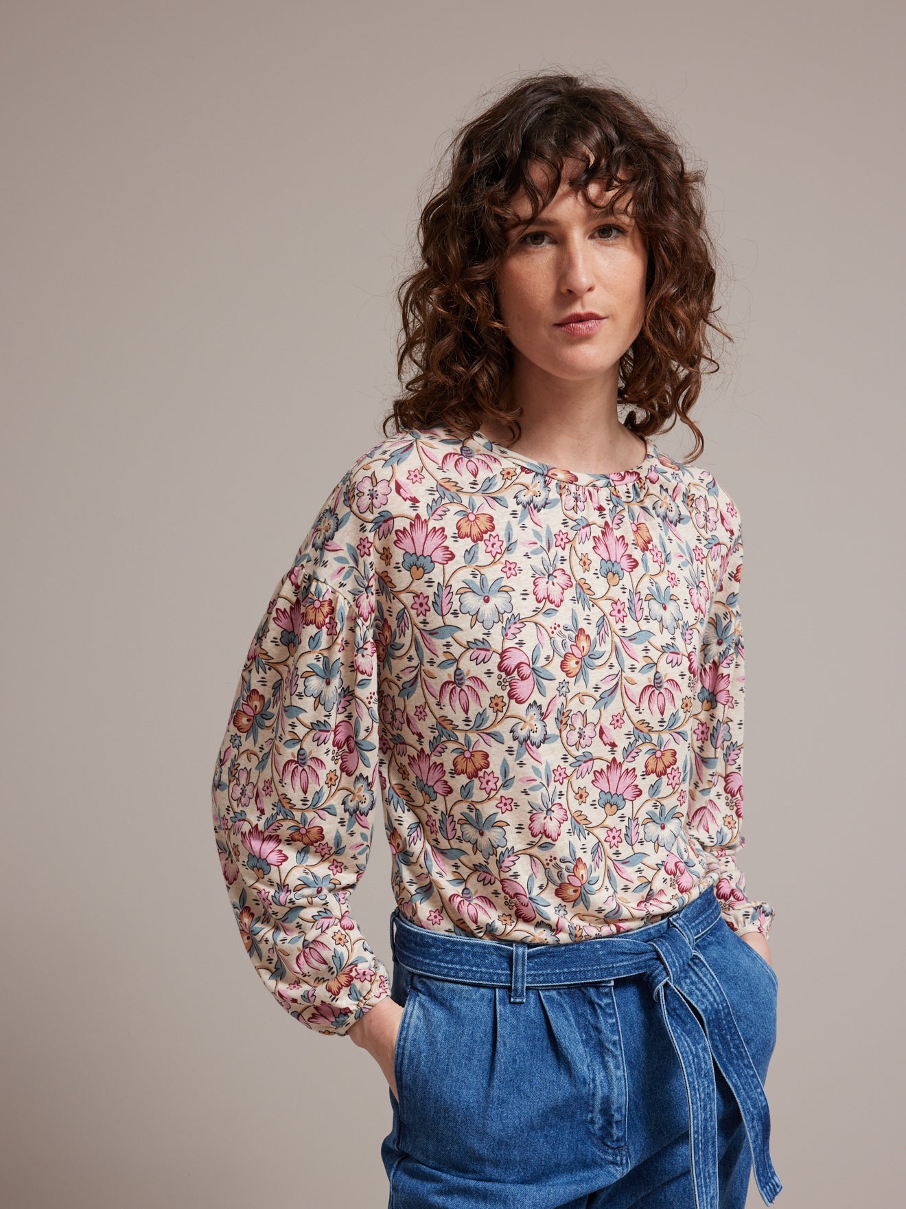 Damesshirt met ballonmouwen in linnen en viscose