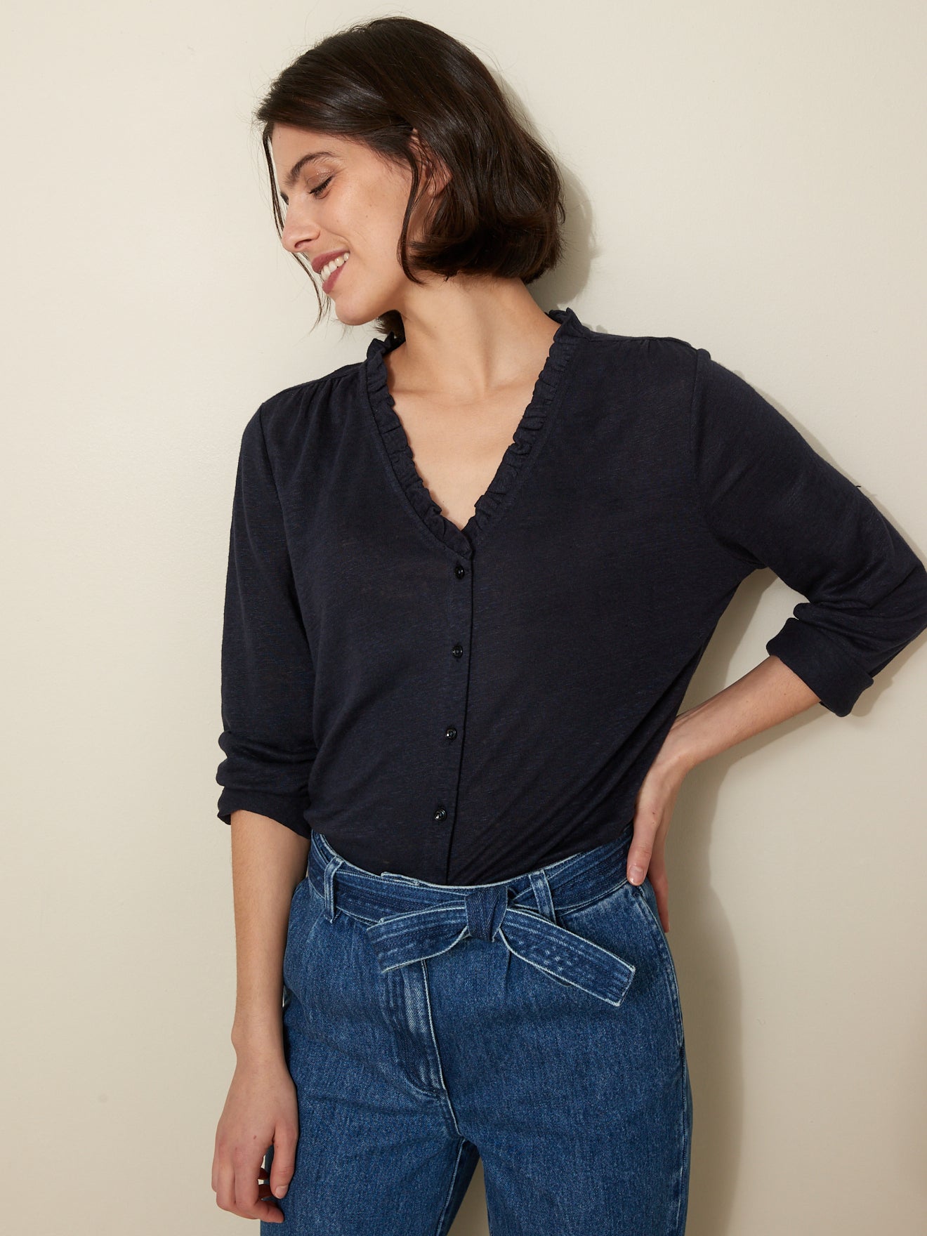 T-shirt boutonné col volanté femme en lin