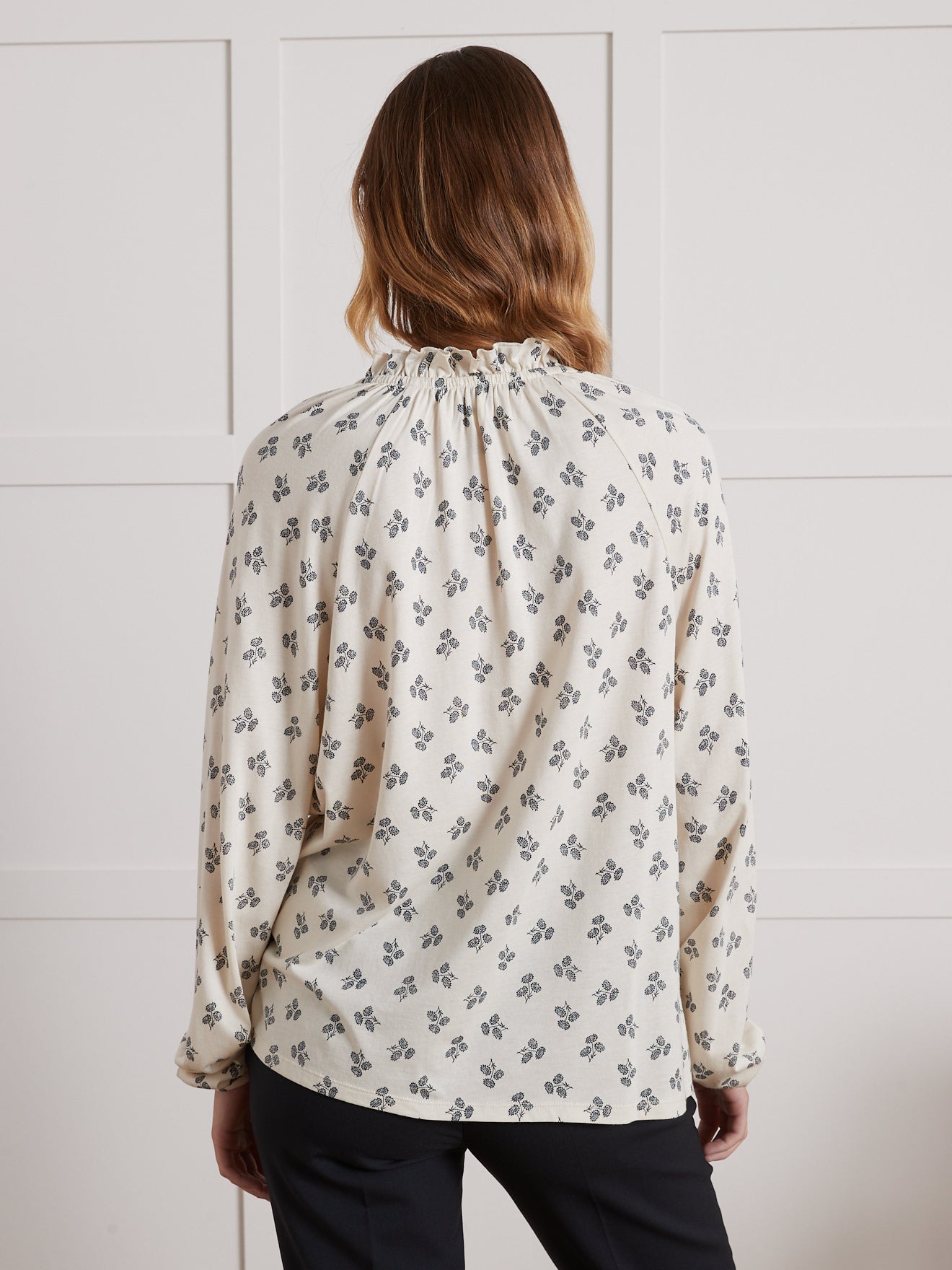 Bedrukt damesshirt met ruchekraag