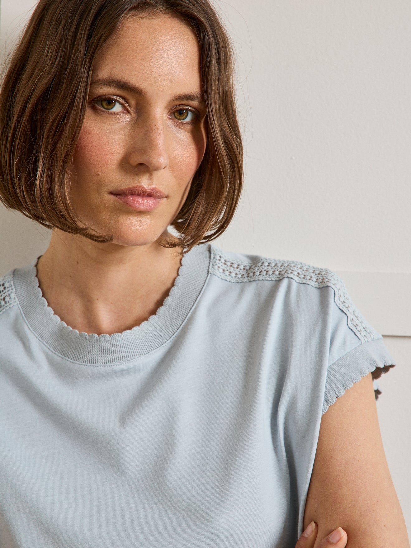 T-shirt dentelle sans manches coton et modal