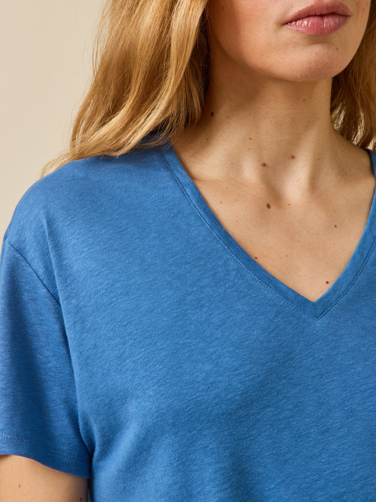 Damesshirt met V-hals - linnen en viscose
