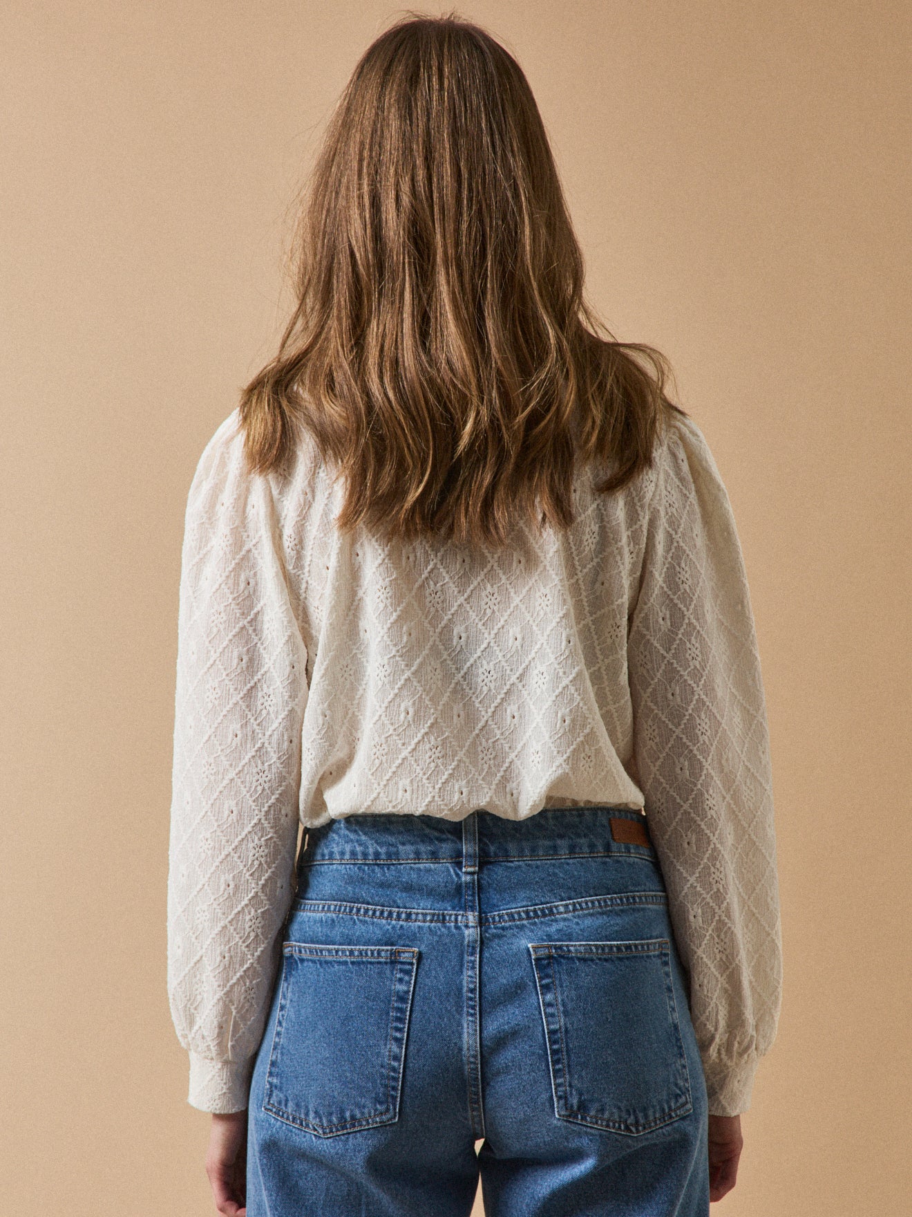 Damesshirt in jacquard met pofmouwen