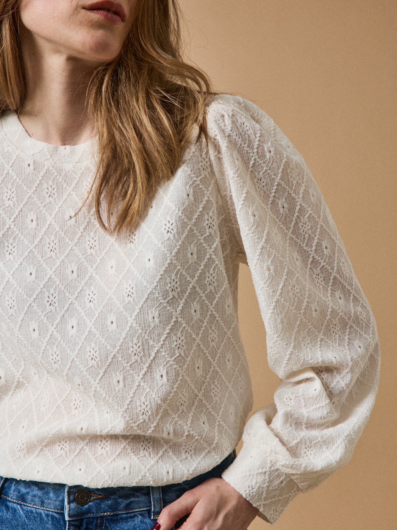 Damesshirt in jacquard met pofmouwen