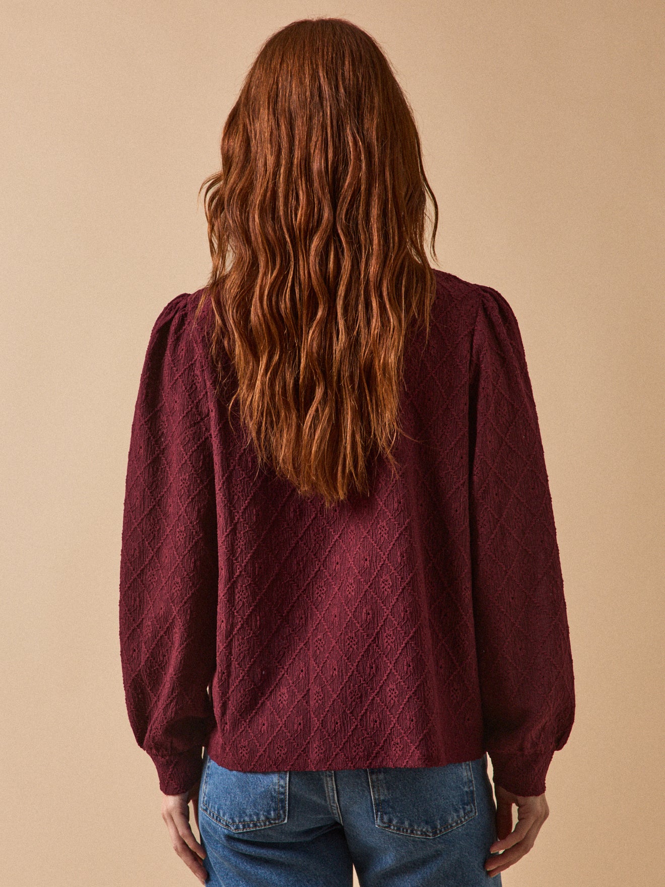 Damesshirt in jacquard met pofmouwen