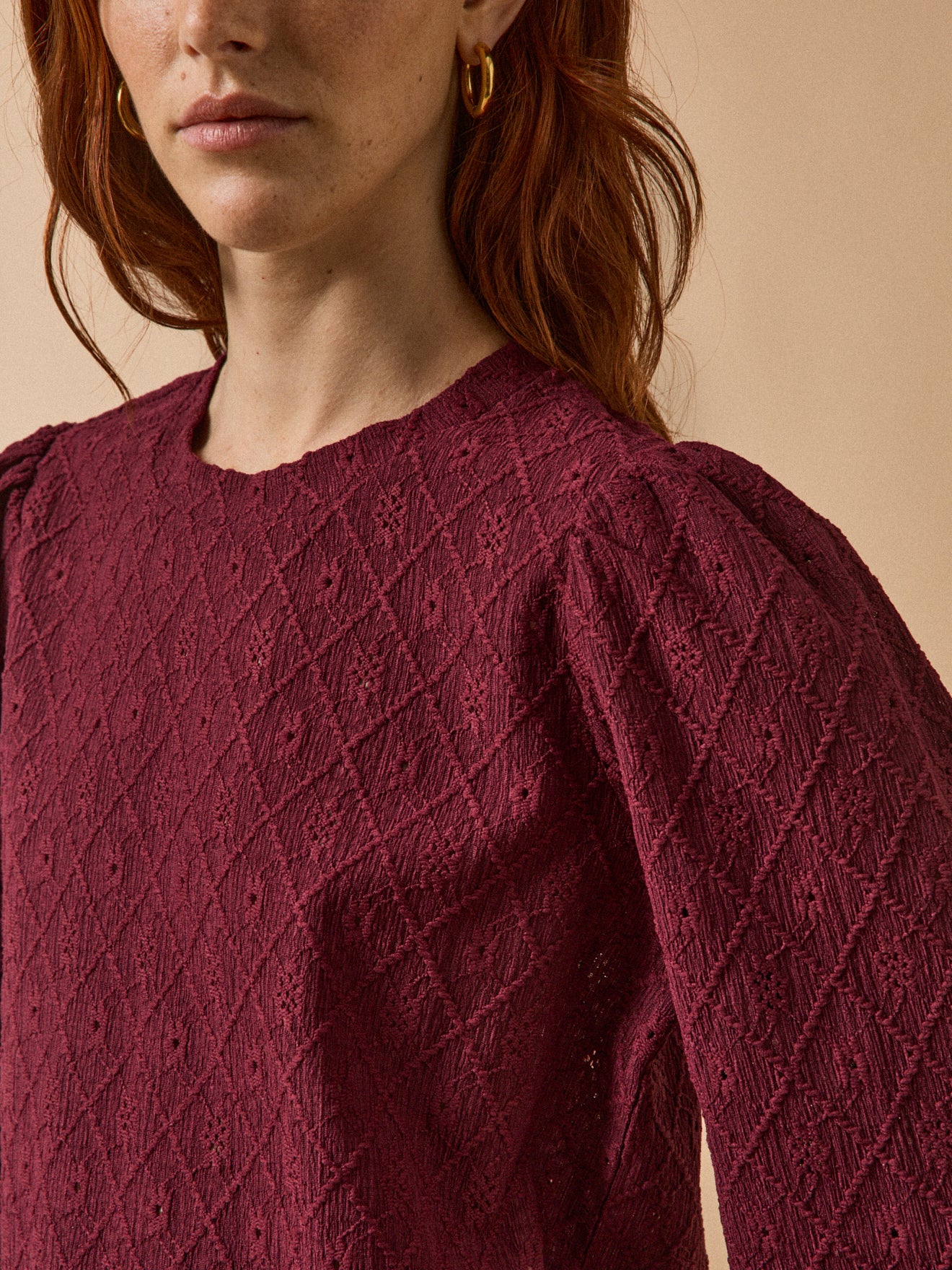 Damesshirt in jacquard met pofmouwen