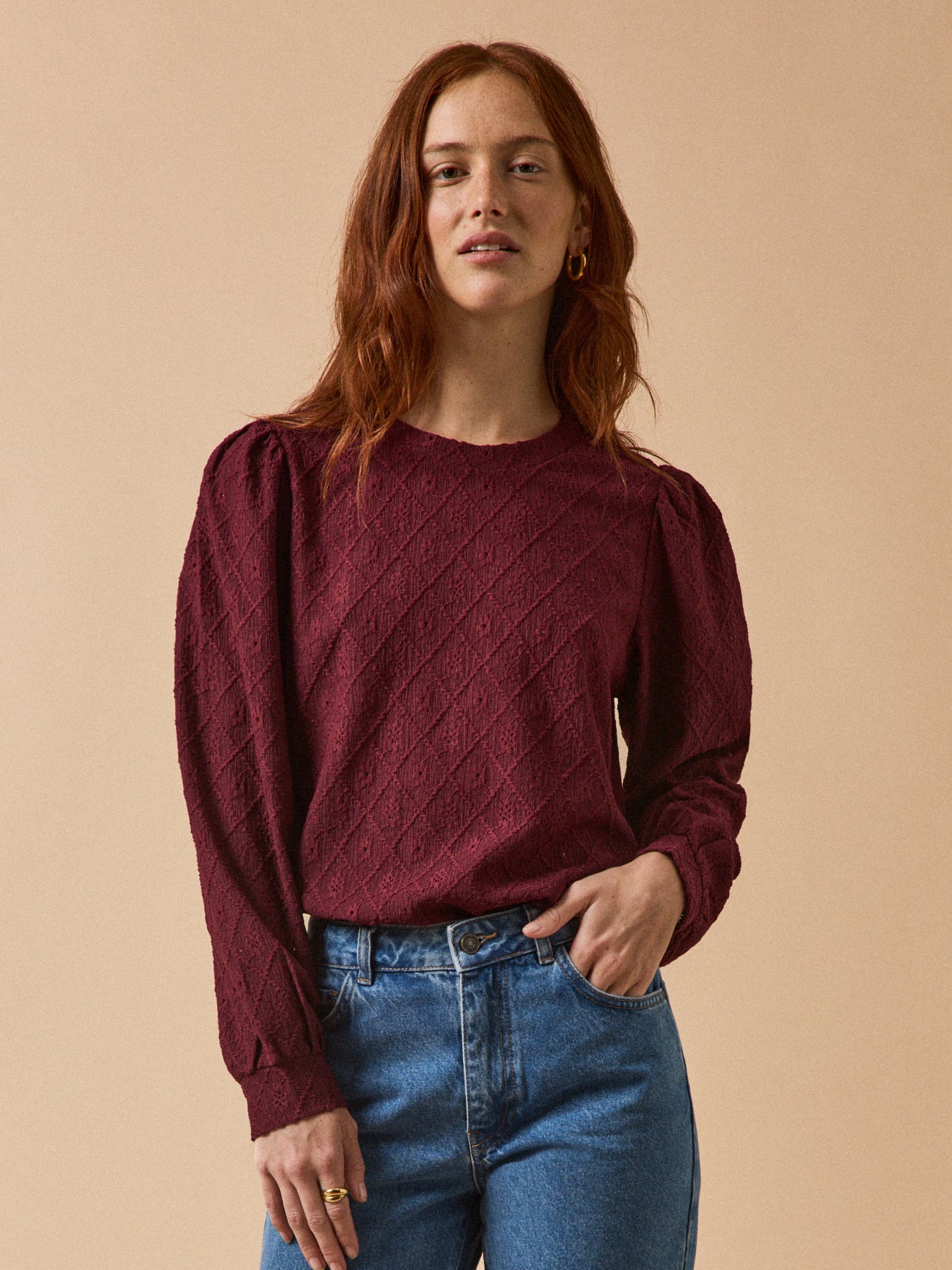 Damesshirt in jacquard met pofmouwen