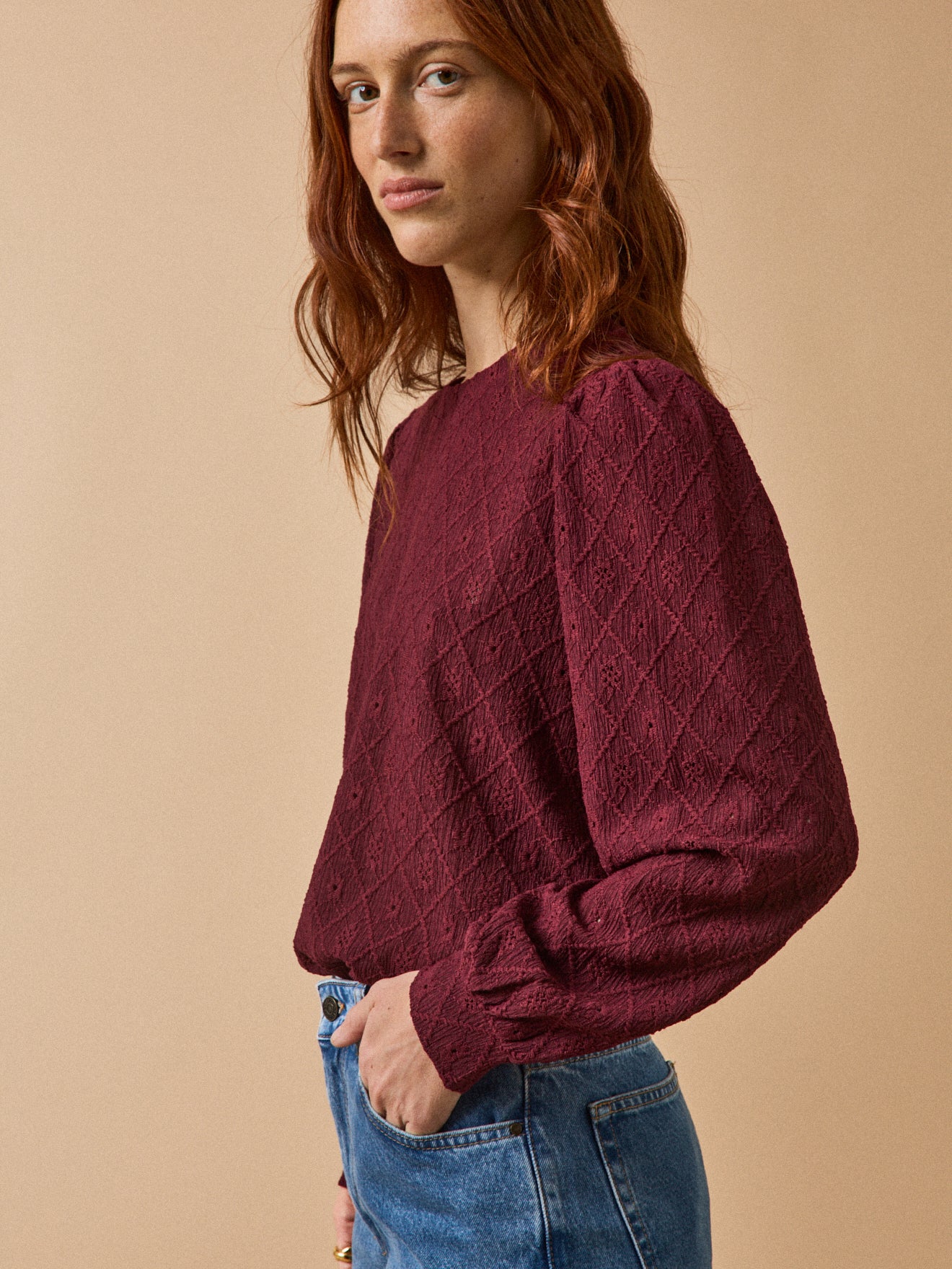 Damesshirt in jacquard met pofmouwen