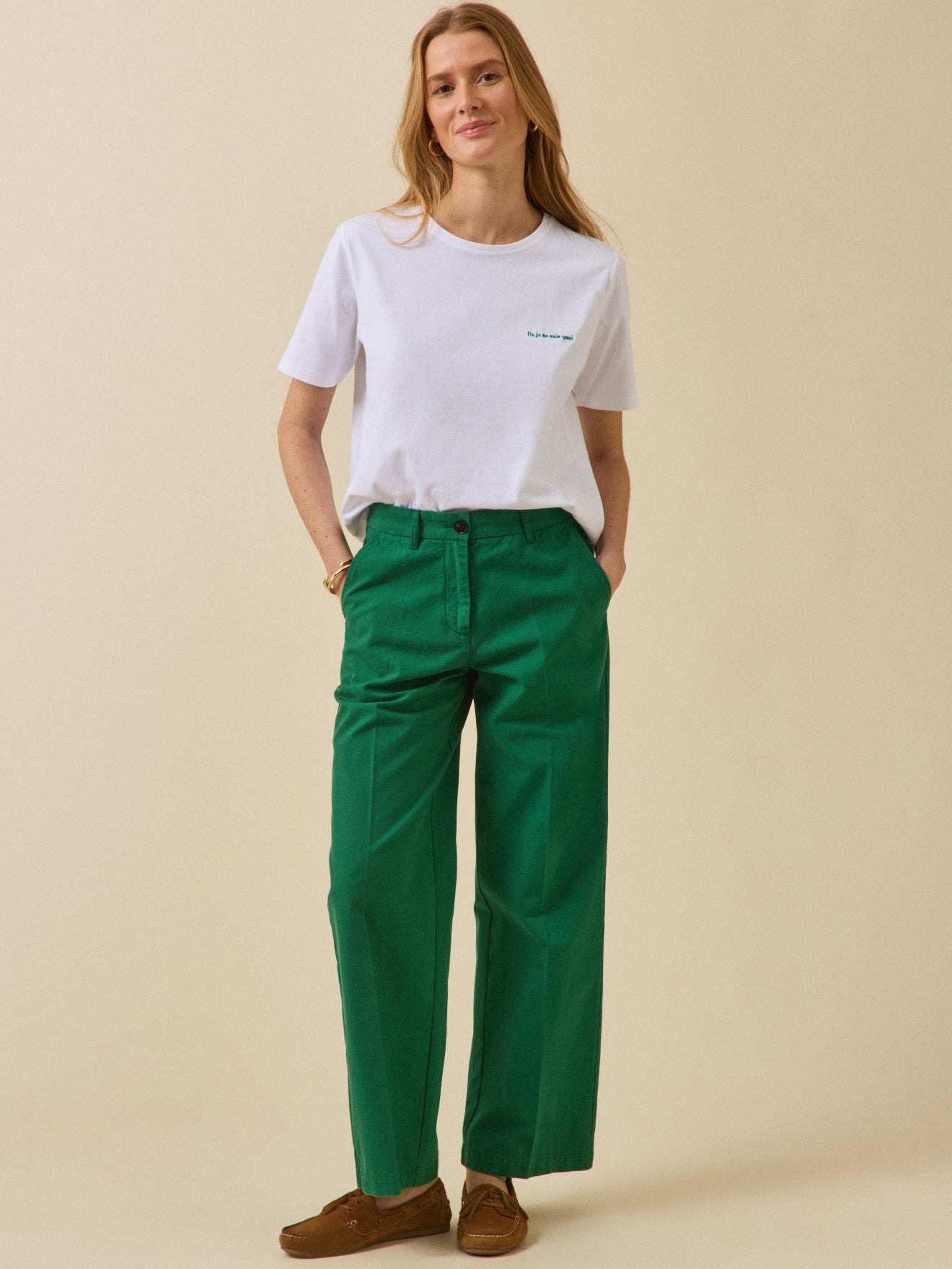 Damesshirt met borduursel - biokatoen