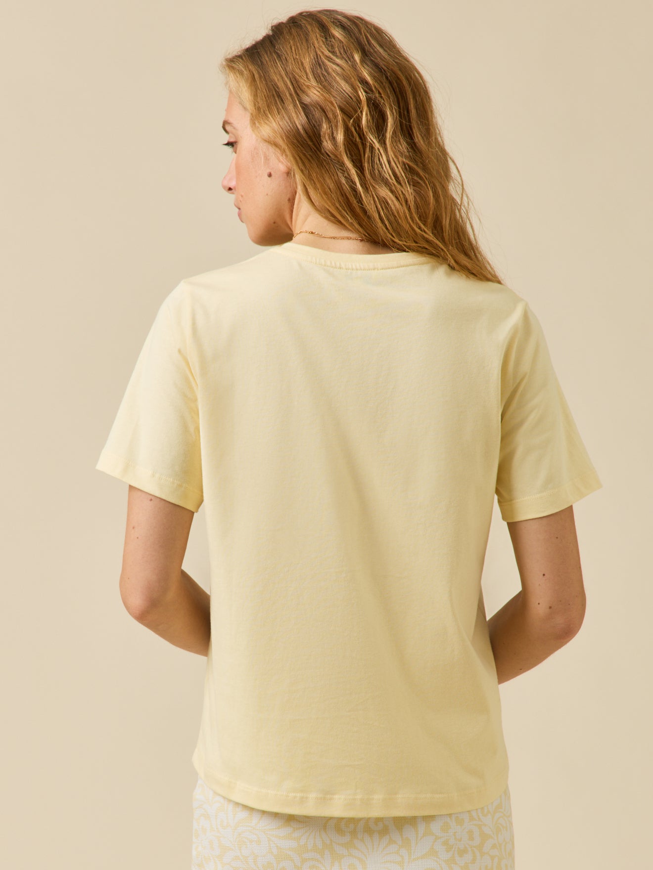 Damesshirt met borduursel - biokatoen