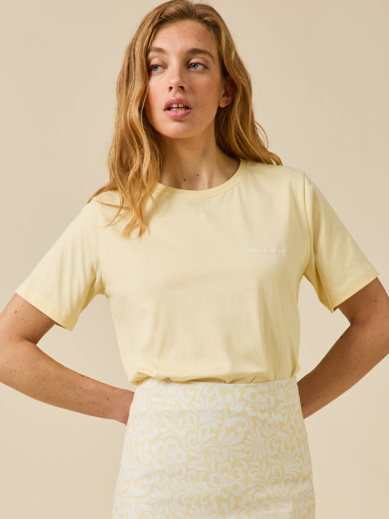 Damesshirt met borduursel - biokatoen