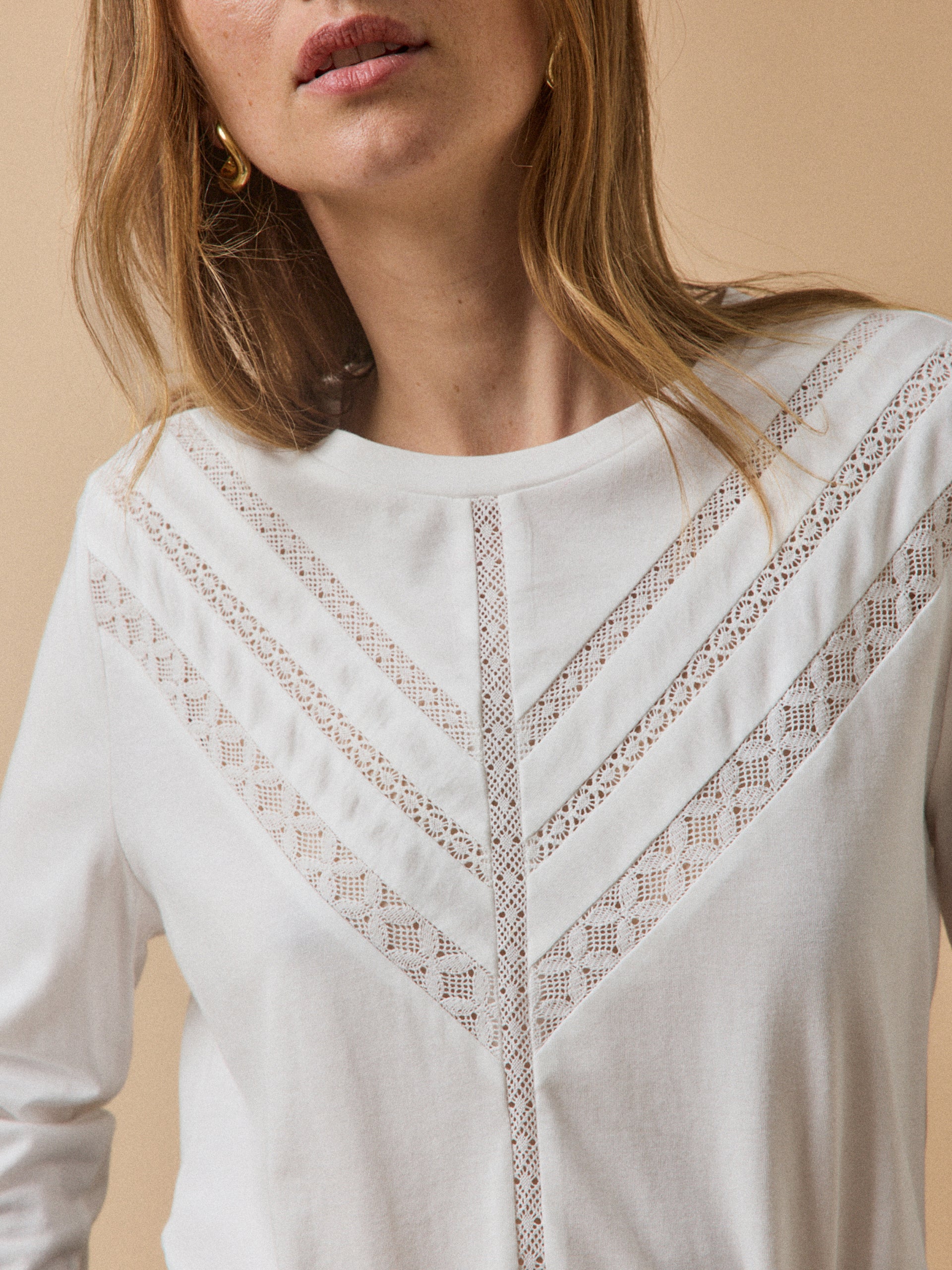 Damesshirt met kant - modal en biokatoen