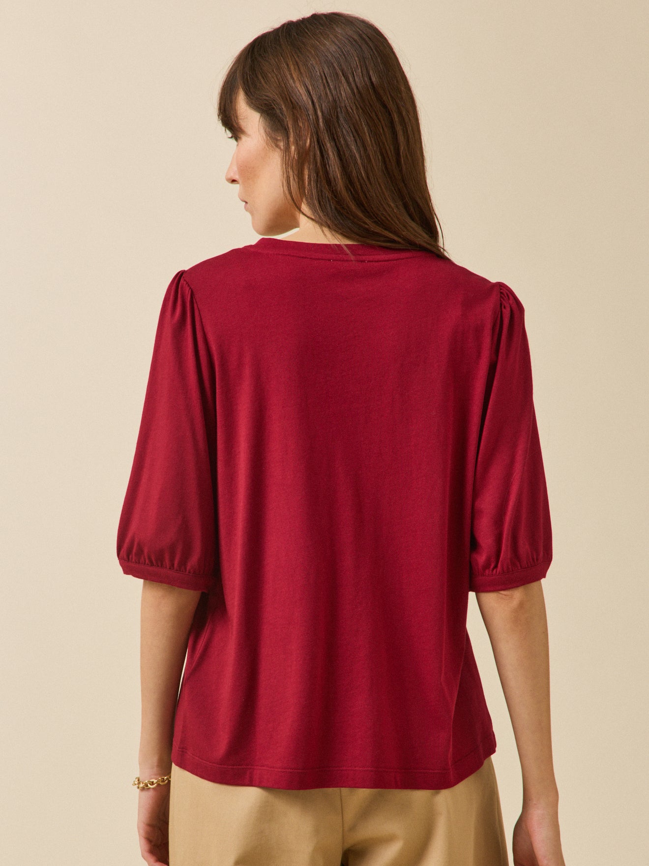 Damesshirt met borduursel - modal en biokatoen