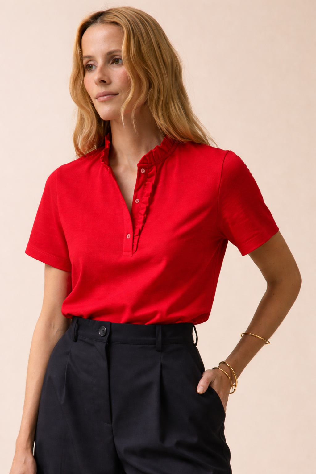 Polo maille piquée col volanté femme